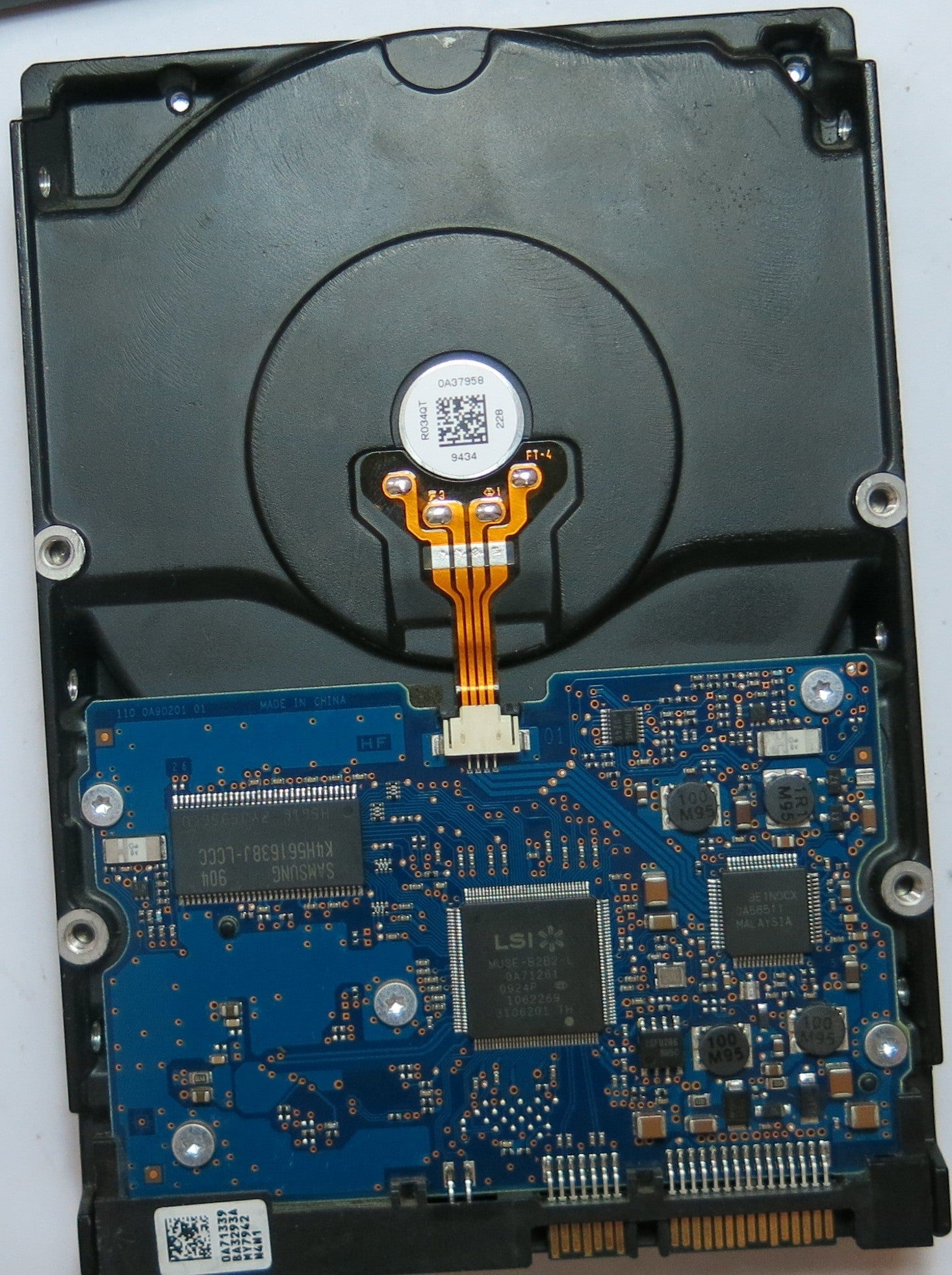 HUA722020ALA330 PCB: 110 0A90201 01 SERIAL NUMBER: YAGZJPXV  2,TB