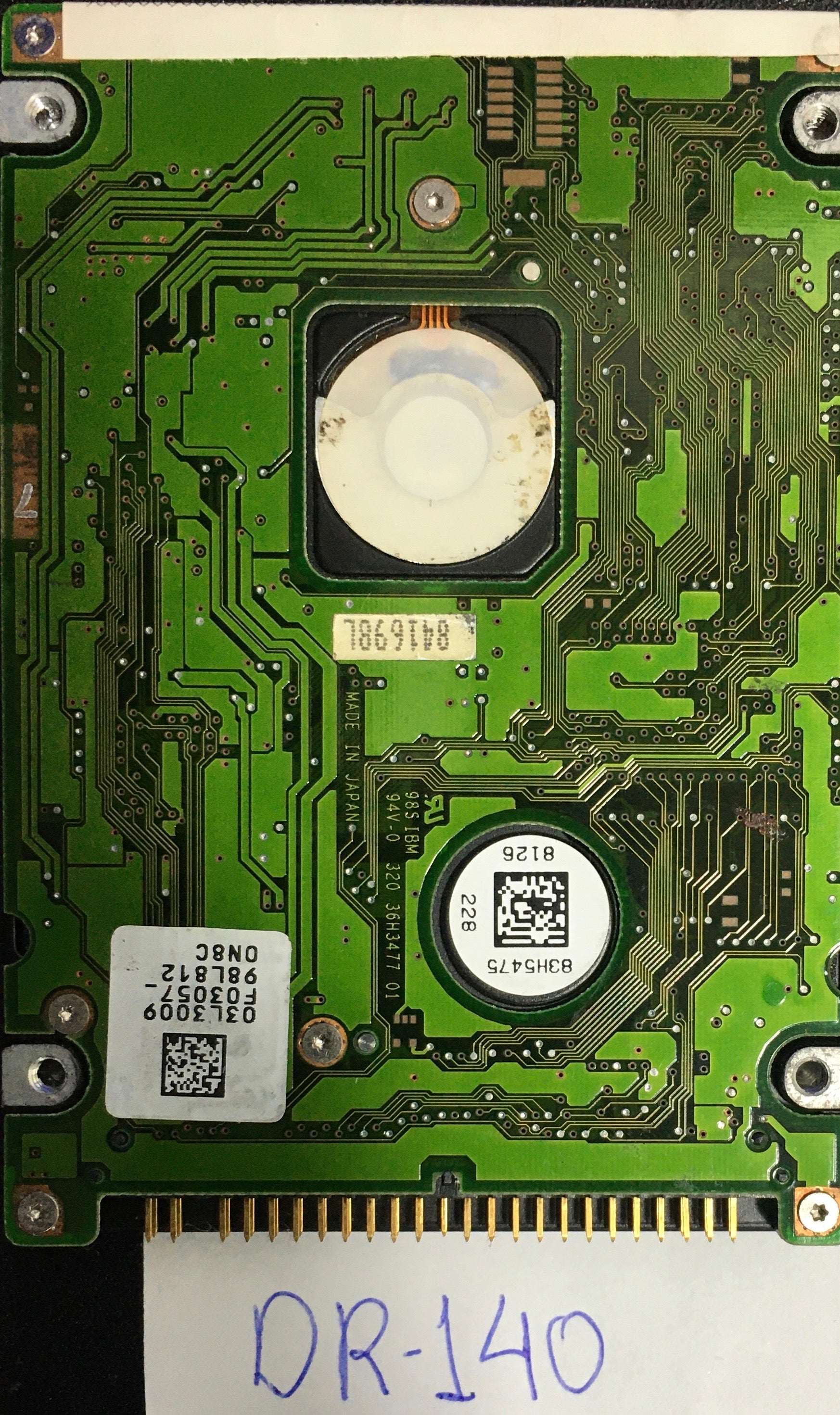 DTCA-24090 E182115 S,  P/N: 09J1195,  MLC: F03078,  Serial: 11S09J1195Z1M000070742,  4GB 2.5  PCB :94V-0 320 36H3477 01- REV A
