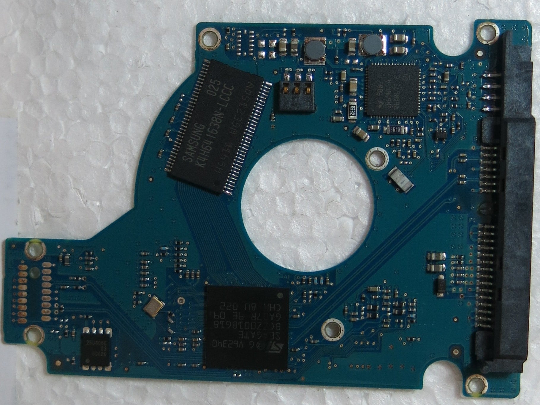 EM200AB000 PN 9VZ132-880 100536286 REV E PCB