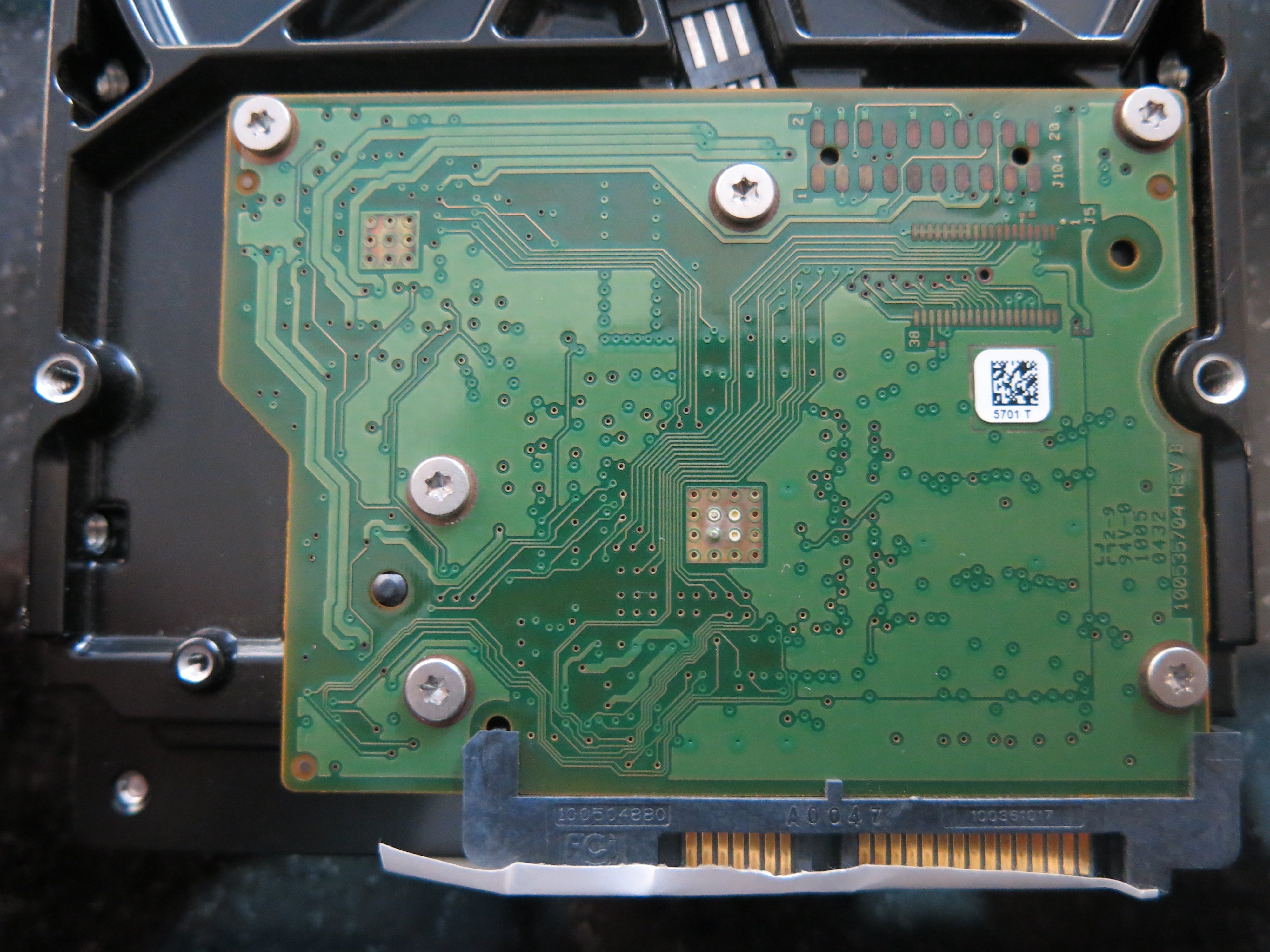 ST3500418AS PCB : 100535704 REV B SERIAL NUMBER : 6VMCHKJ6 FW:HP34 PN:9SL142-021 500GB