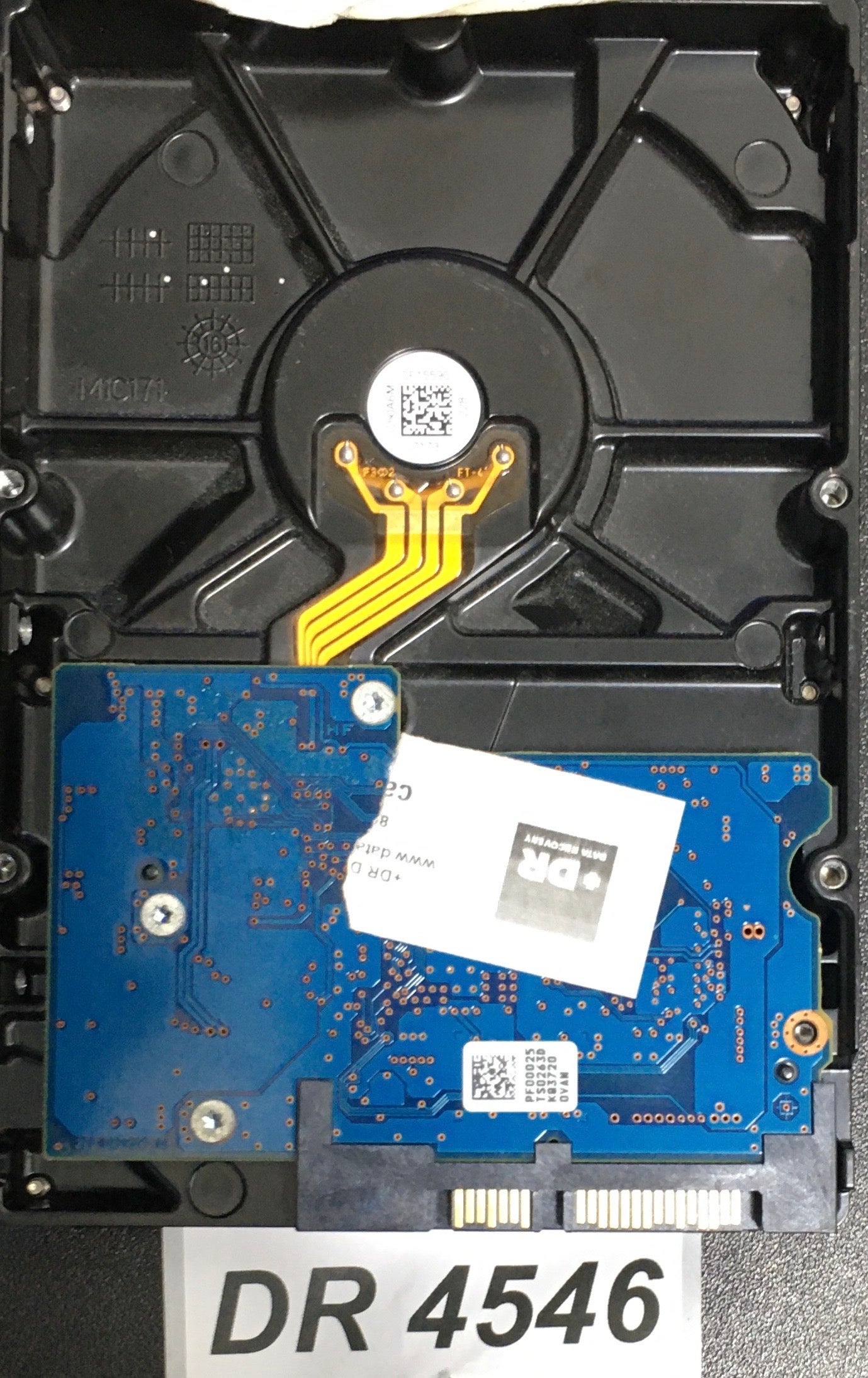 HDKPC03D0A05 S  Serial:57J83ABMS KBE  1000GB 3.5  PCB: 220 0A90377 01 REV A