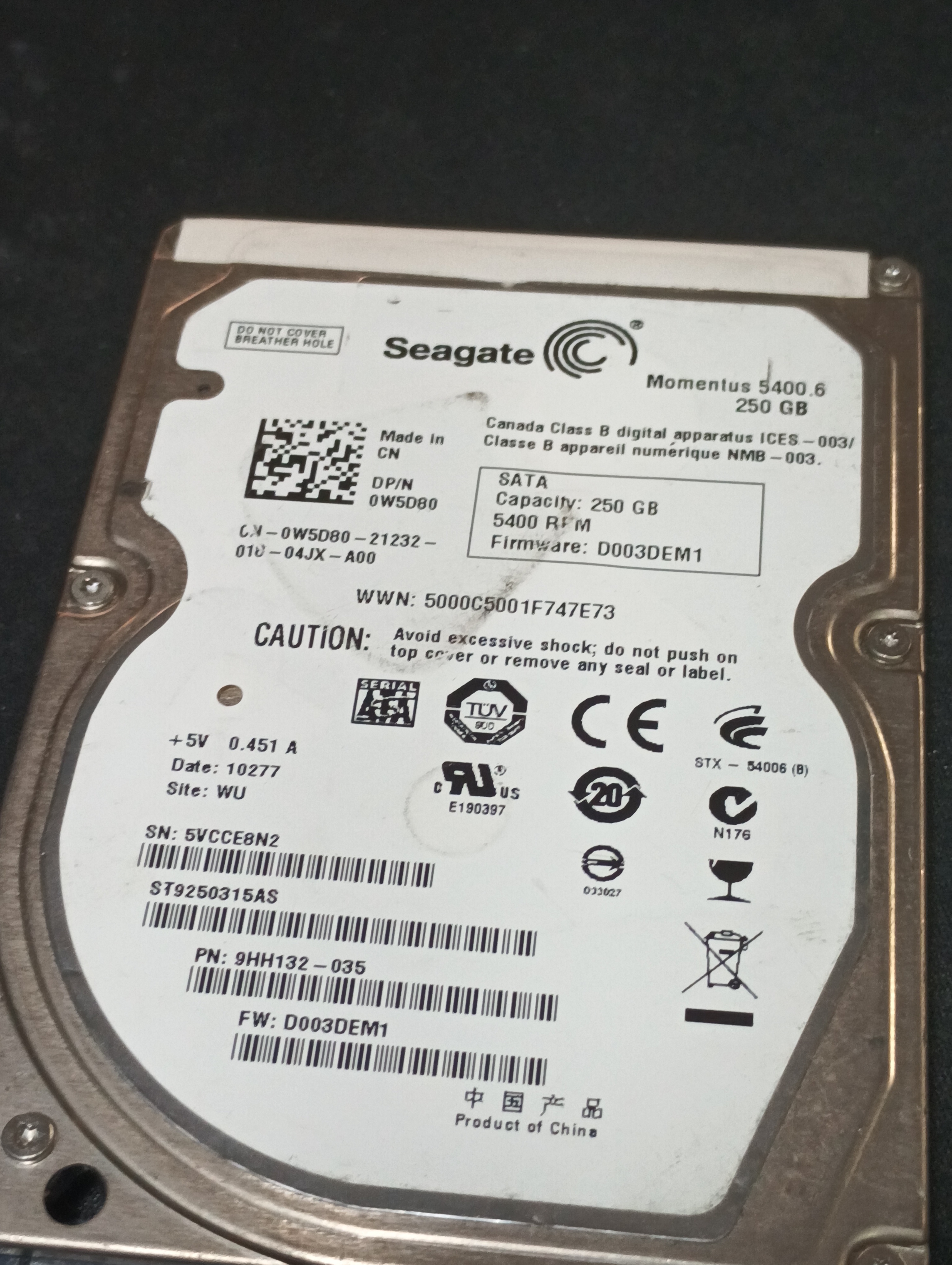 ST9250315AS,  P/N: 9HH132-035,  FW: D003DEM1,  Serial: 5VCCE8N2,  250GB 2.5,  PCB: 1005366286- REV E,