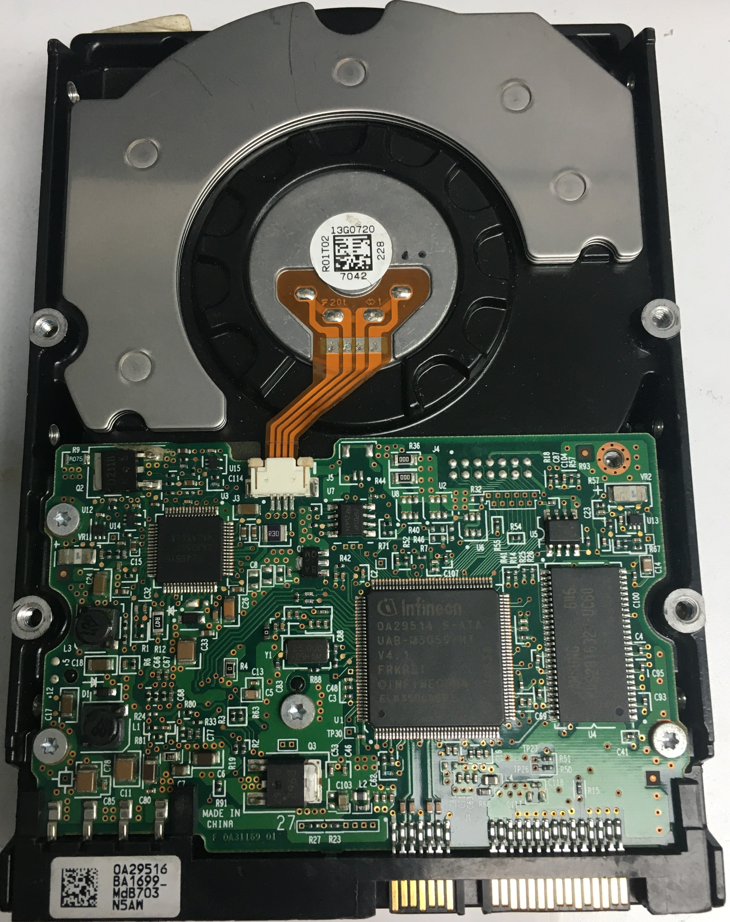 HDS25050KLA360, Serial Number: ZBGGXXBH, P/N: 0A32780, MLC: BA1772, 500GB 3.5, PCB: F 0A31169 01