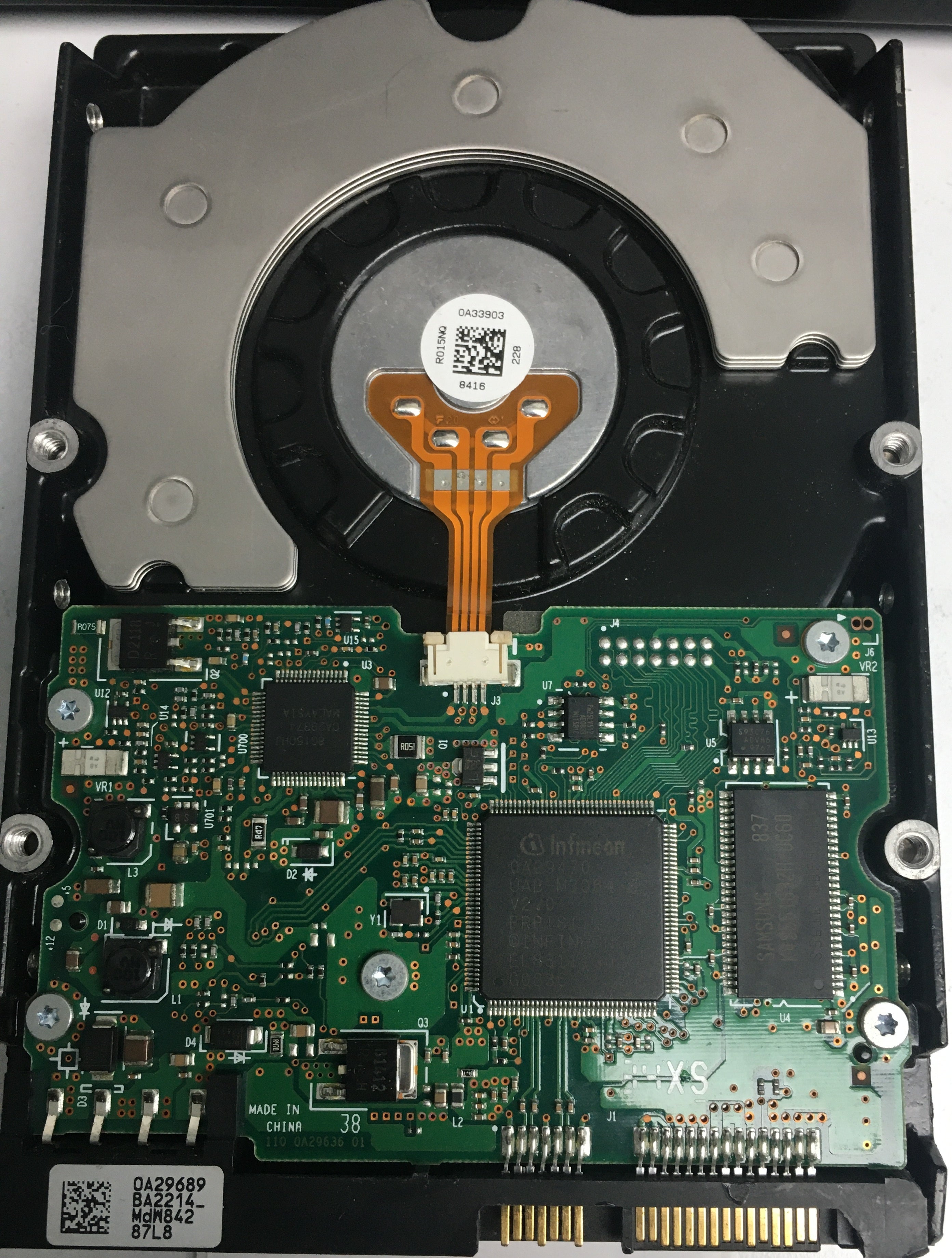 HDS721010KLA330, Serial Number:  PBGT9NVK, P/N: 0A35772, MLC: BA2772, 1TB 3.5, PCB: 110 0A29636 01