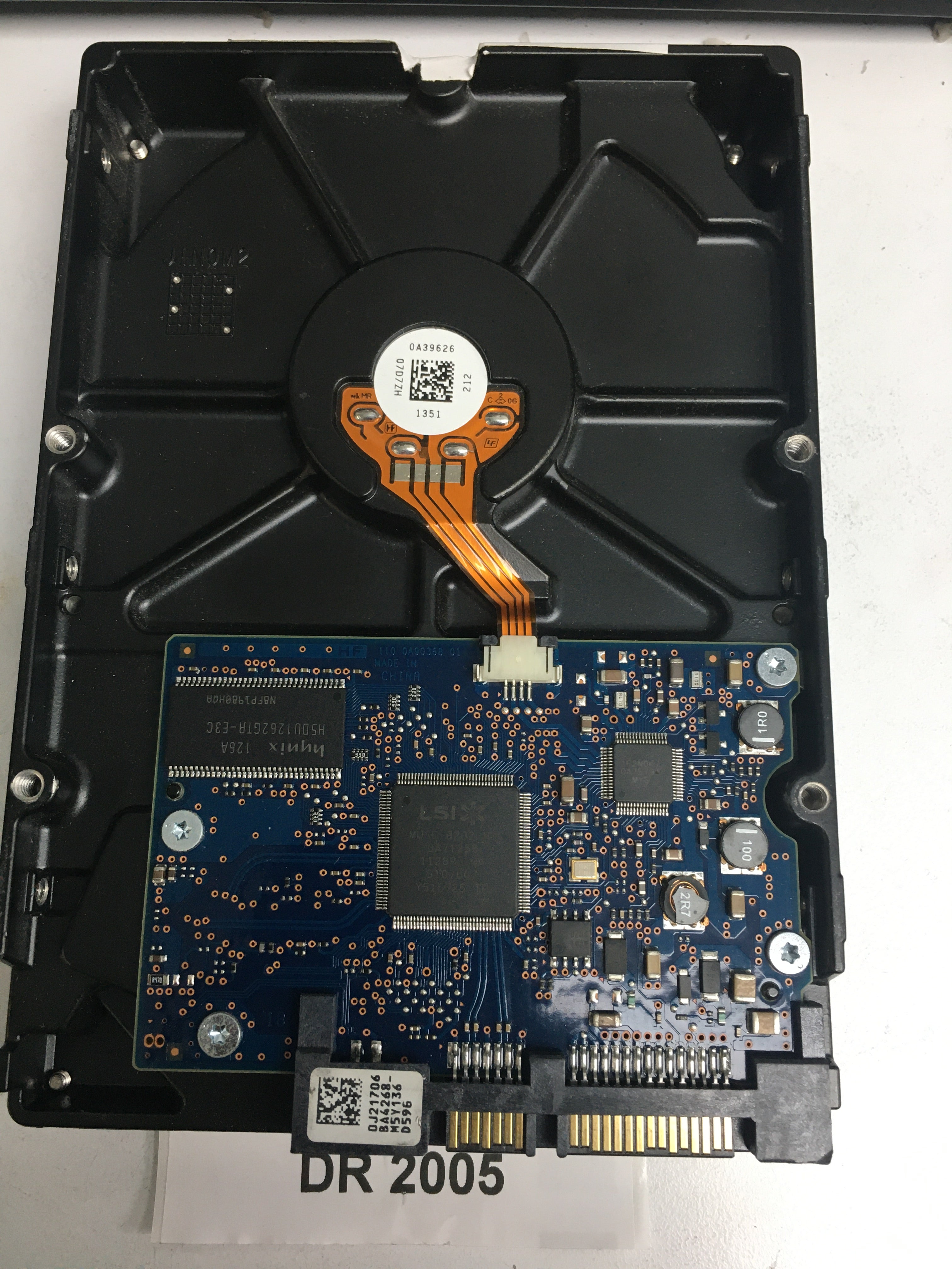 HDS721050CLA662, Serial Number: 0F15012, P/N: 647466-001, MLC: JPT41A, 500GB 3.5, PCB: 110 0A90368 01
