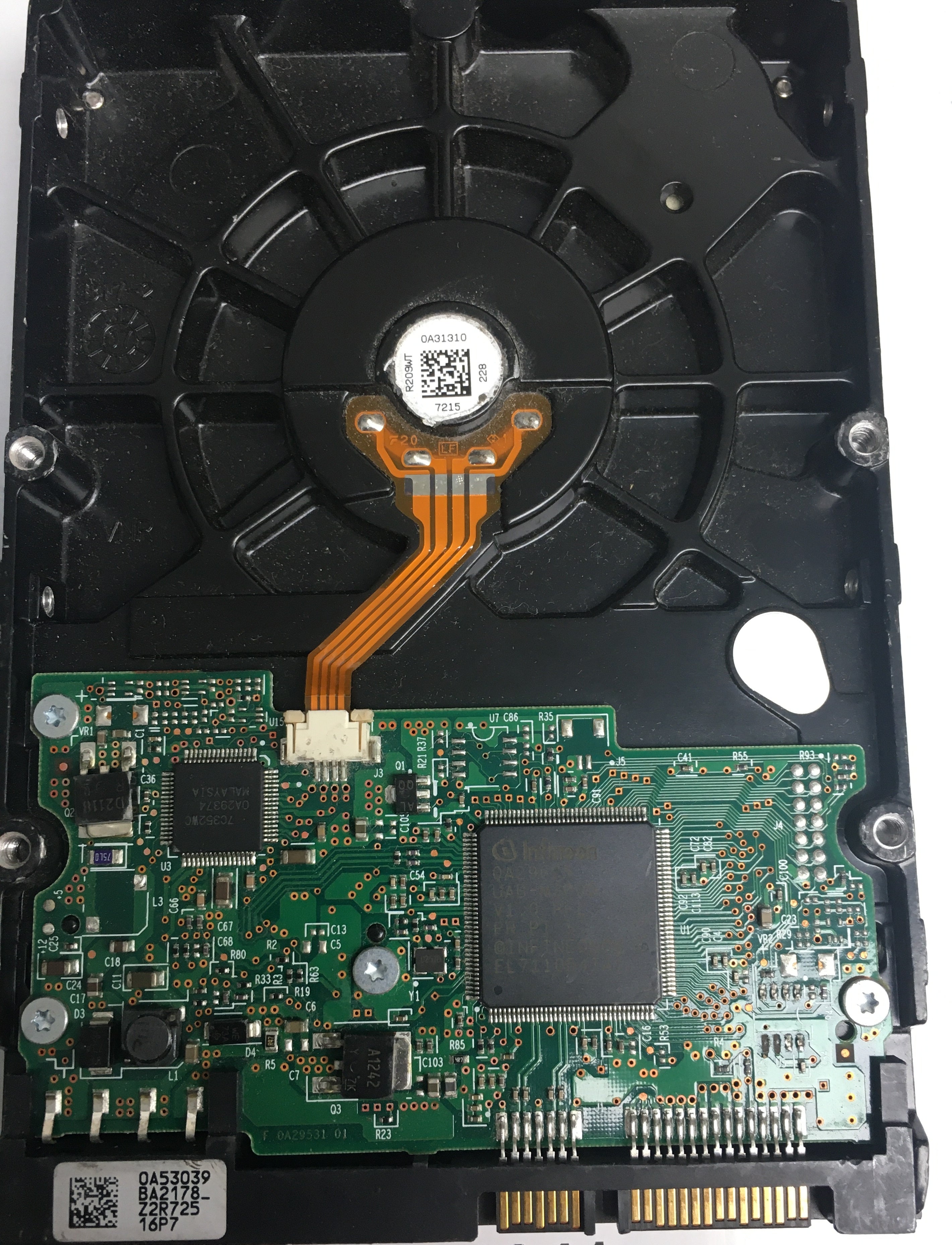 HDS721680PLA380, Serial Number: PVD201Z3TBE1K, P/N: 404024-001, MLC: BA2235, 80GB 3.5, PCB: F 0A29531 01