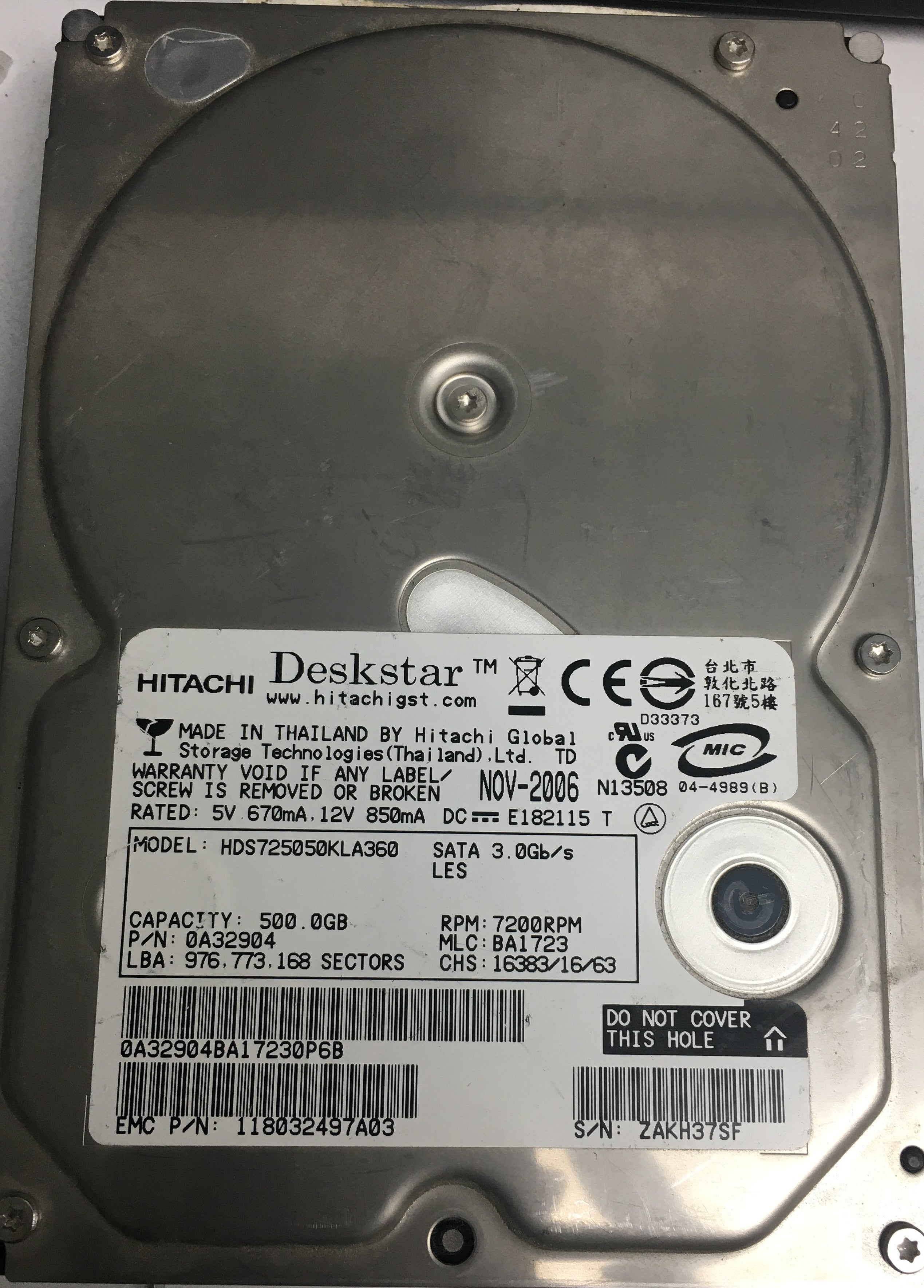 HDS725050KLA360, Serial Number: ZAKH37SF, P/N: 118032497A03, MLC: BA1723, 500GB 3.5, PCB: F 0A31169 01