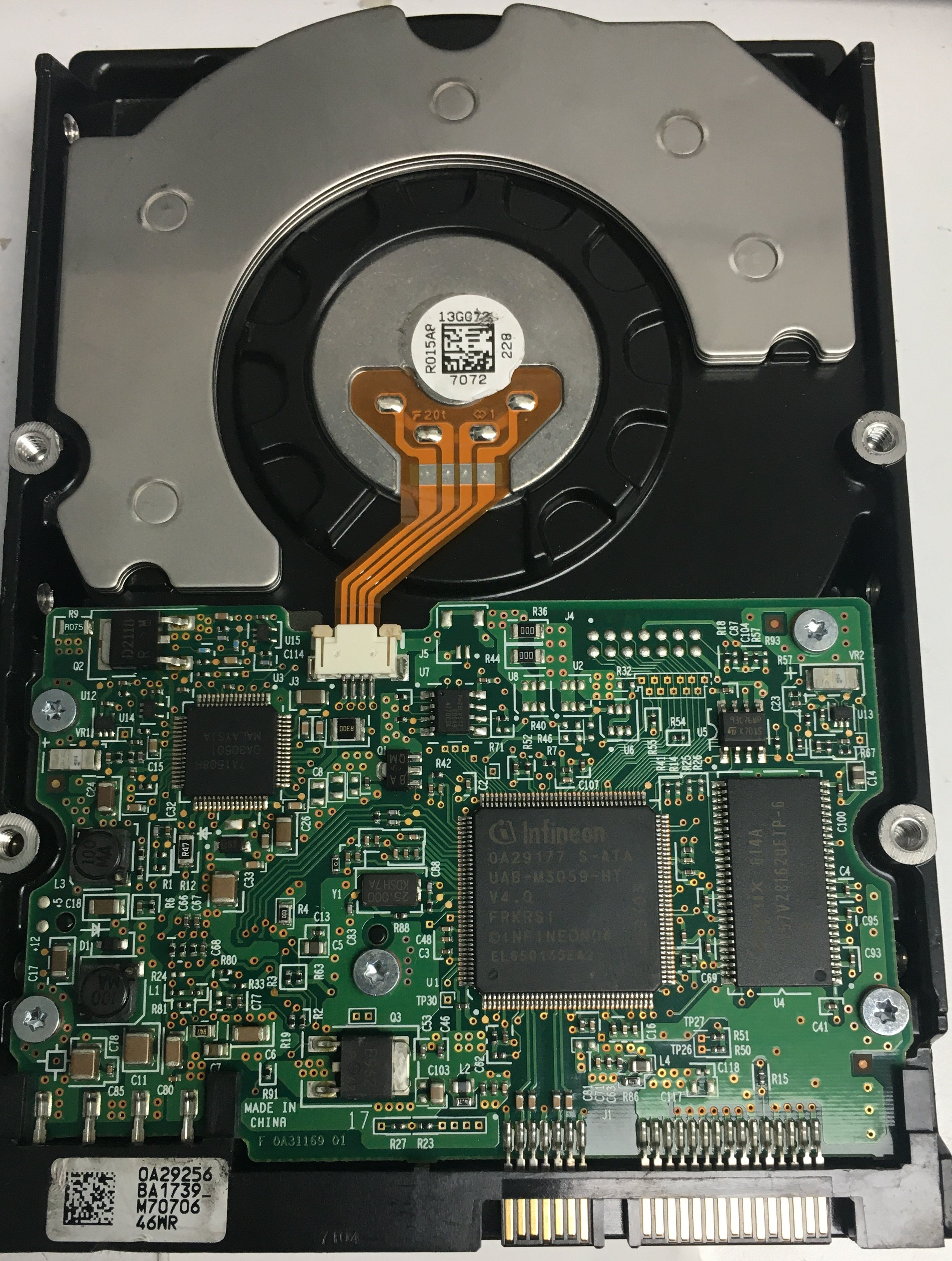 HDS725050KLA360, Serial Number: ZBGLGWLF, P/N: 0A31004, MLC: BA1854, 500GB 3.5, PCB: F 0A31169 01