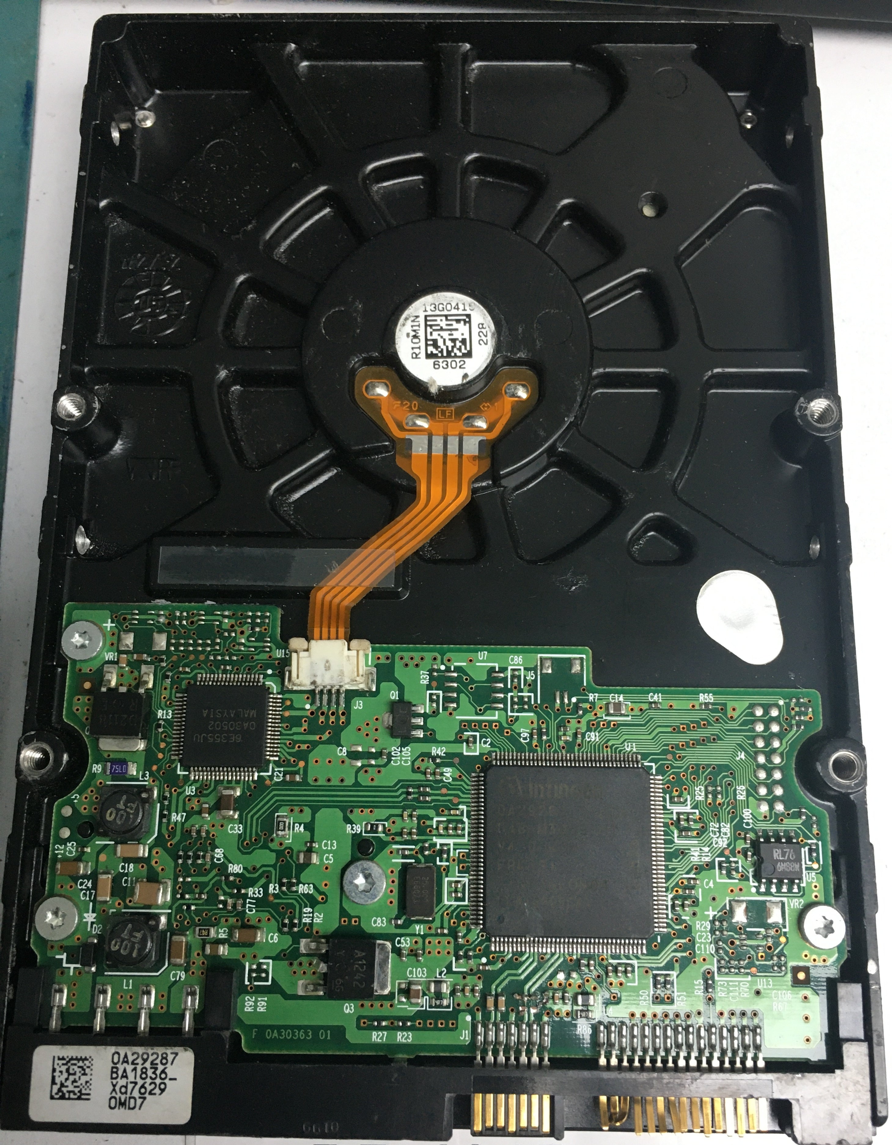 HDS728080PLA380, Serial Number: 0A32328, P/N: 0A32328, MLC: BA1869, 82.3GB 3.5, PCB: F 0A30363 01