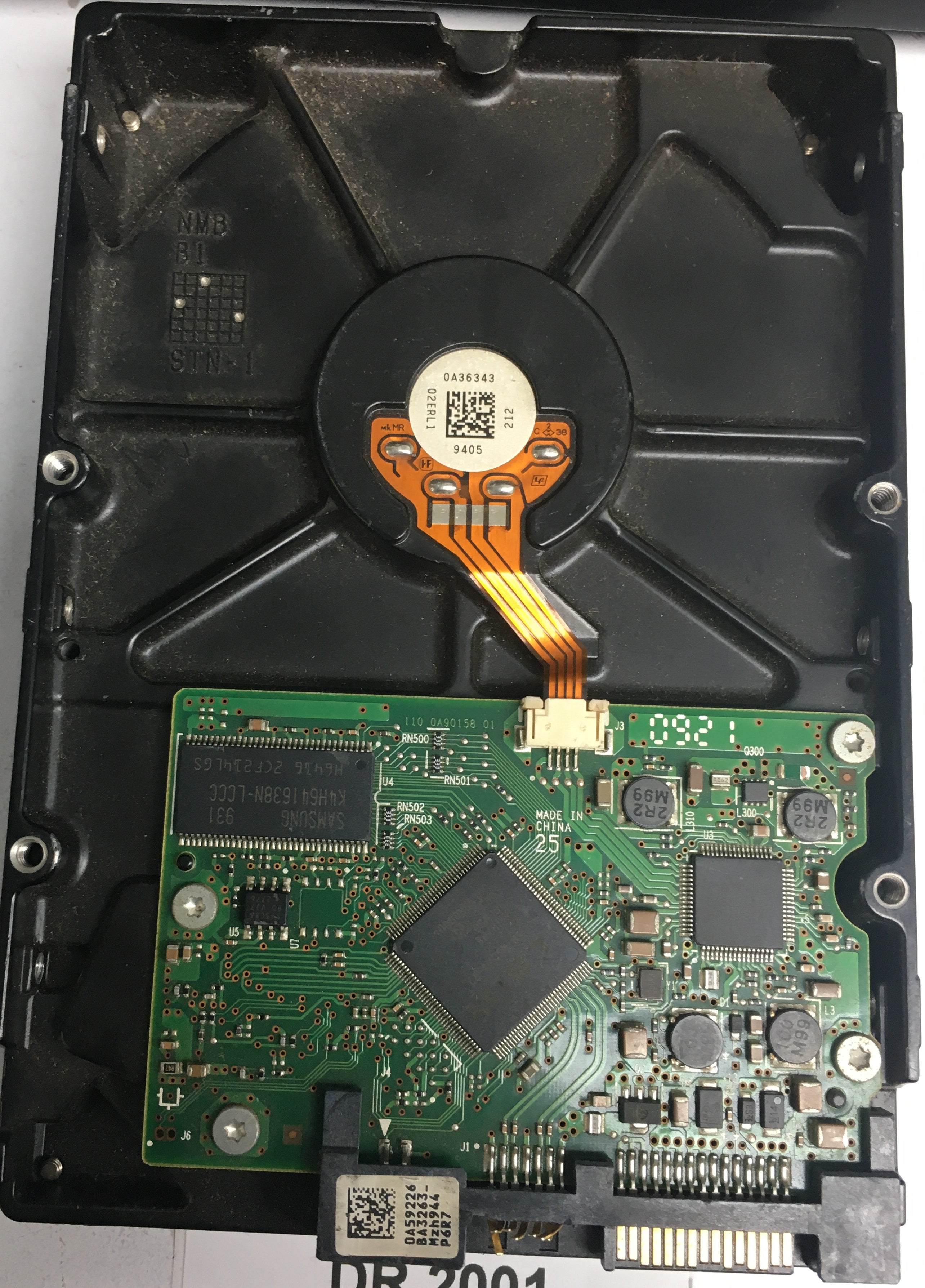 HDT721016SLA380, Serial Number: MW014KWT, P/N: 0A38005, MLC: BA3120, 160GB 3.5, PCB: 110 0A90158 01