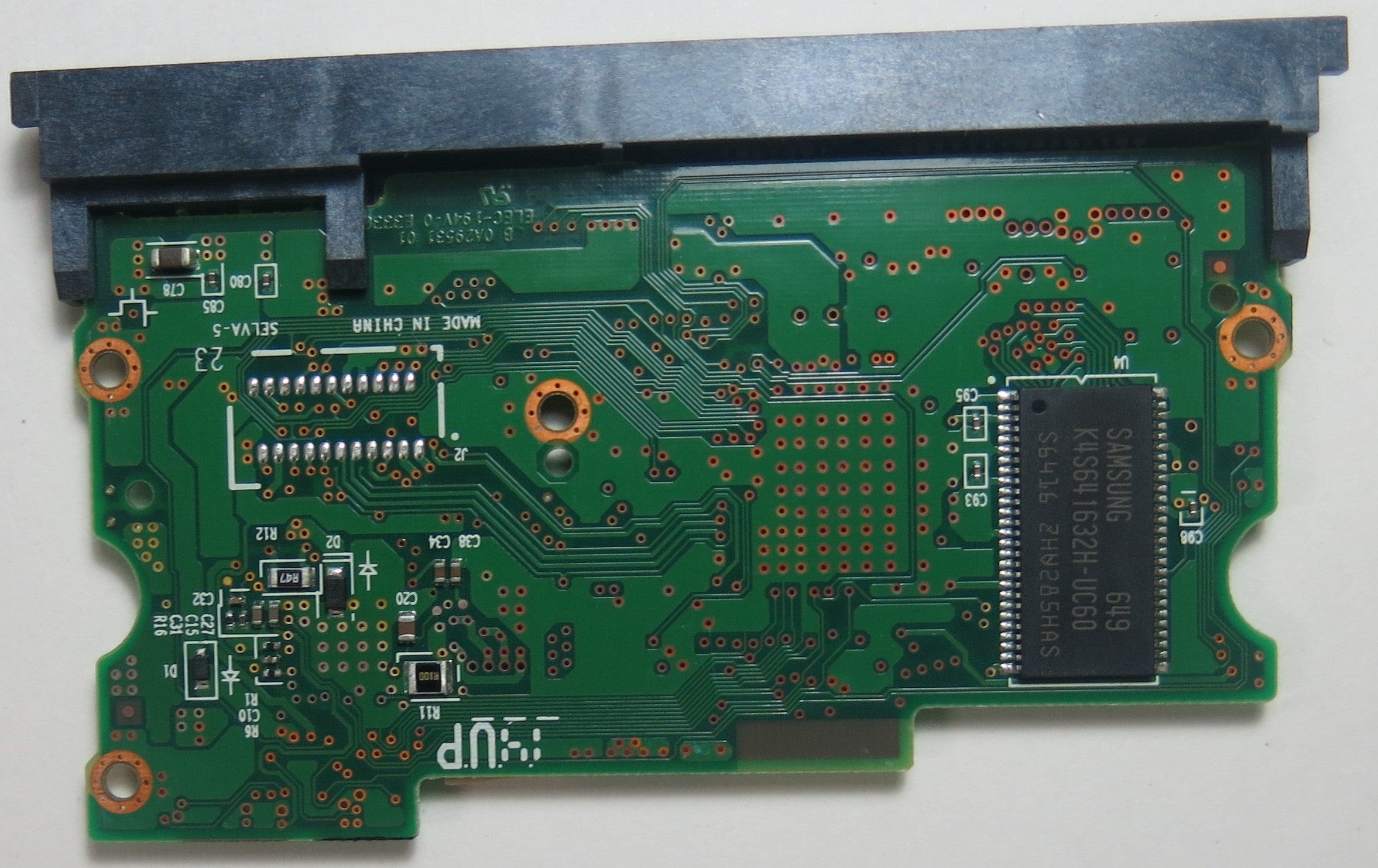 HDT725032VLA380, PN 0A33663, MLC  BA2364, F 0A29531 01 PCB