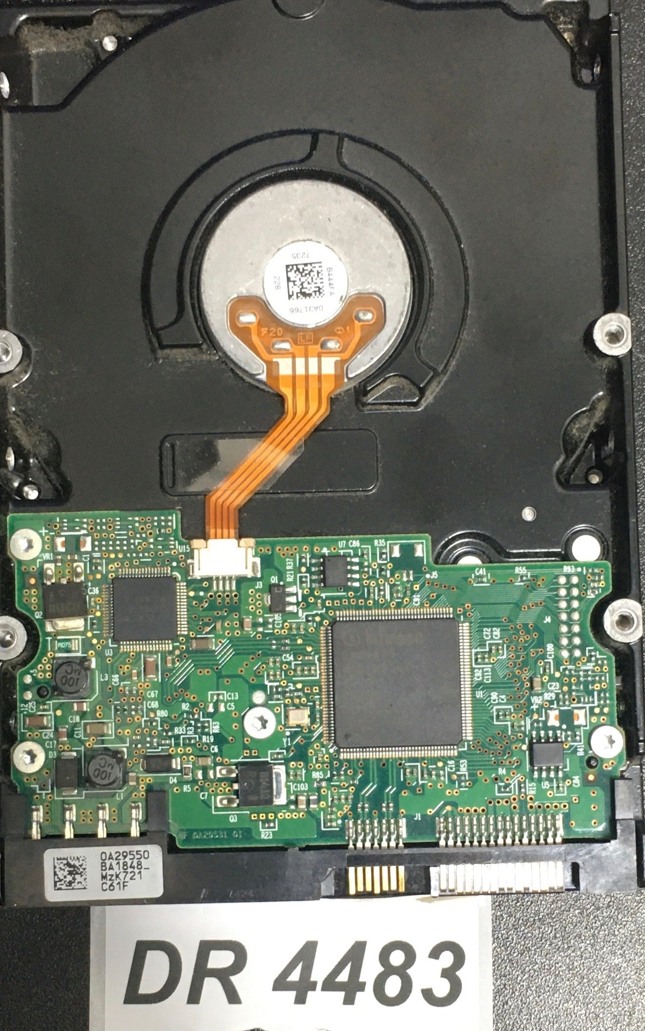 HDT725050VLA360 Serial:VFK400R418S13K  P/N:0A33665  500GB 3.5  PCB: F 0A29531 01 REV A
