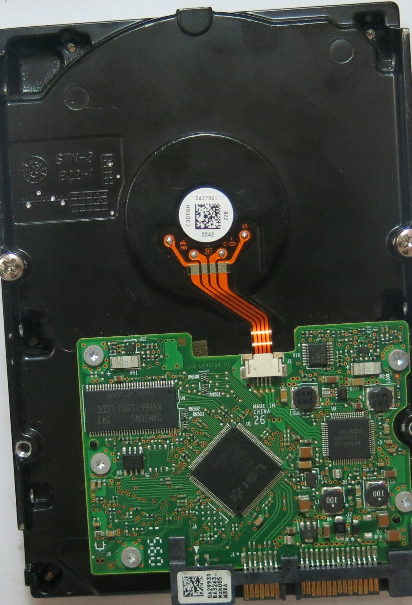 HDE721010SLA330 PCB: 110 0A90156 0A SERIAL: MS370L3K MLC: BA3520 PN 0A38876  FW BA3520  1,0TB