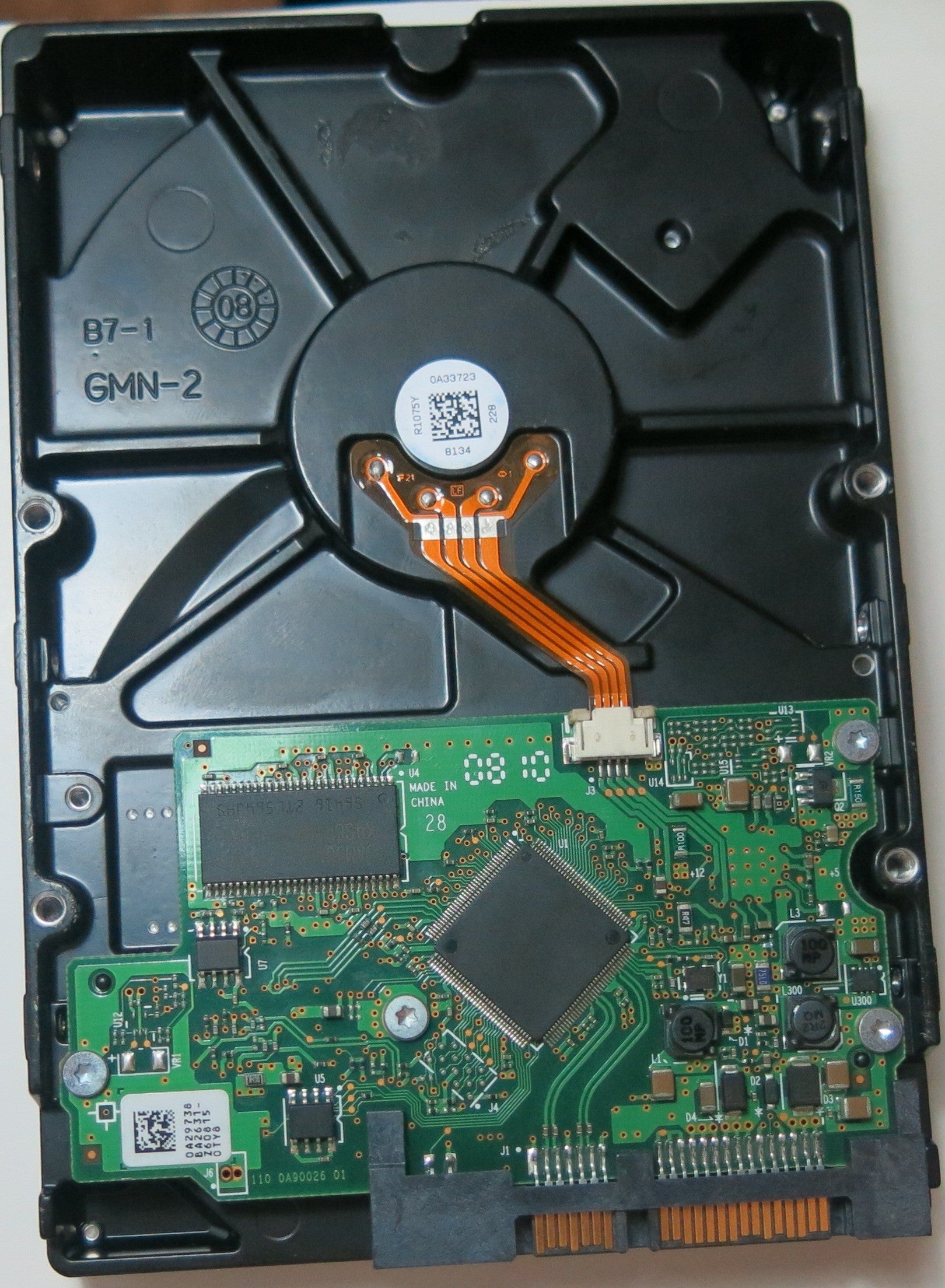 HDP725032GLA380 PCB: 110 0A90026 01 SERIAL NUMBER: RC1AAR3C PN 0A37755 FW BA2783 320 GB