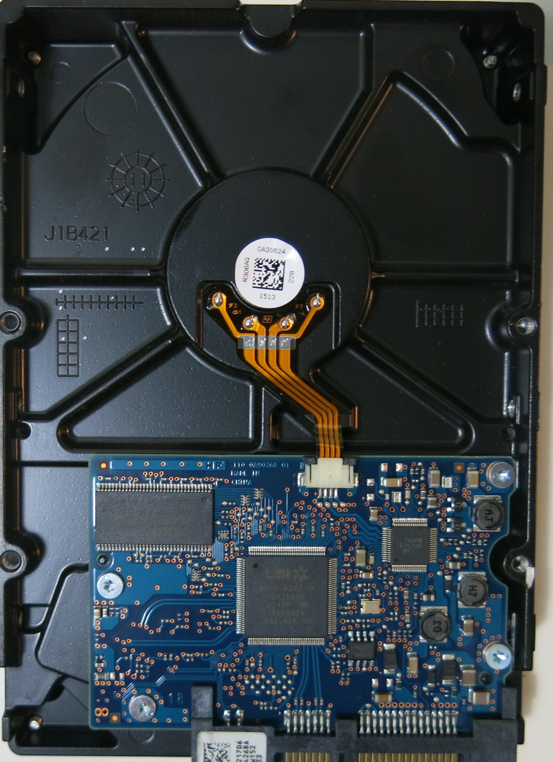 HDS721050CLA662 PCB: 110 0A90368 SERIAL NUMBER:  JP1572FN0JLVZKPN:647466-001 500GB