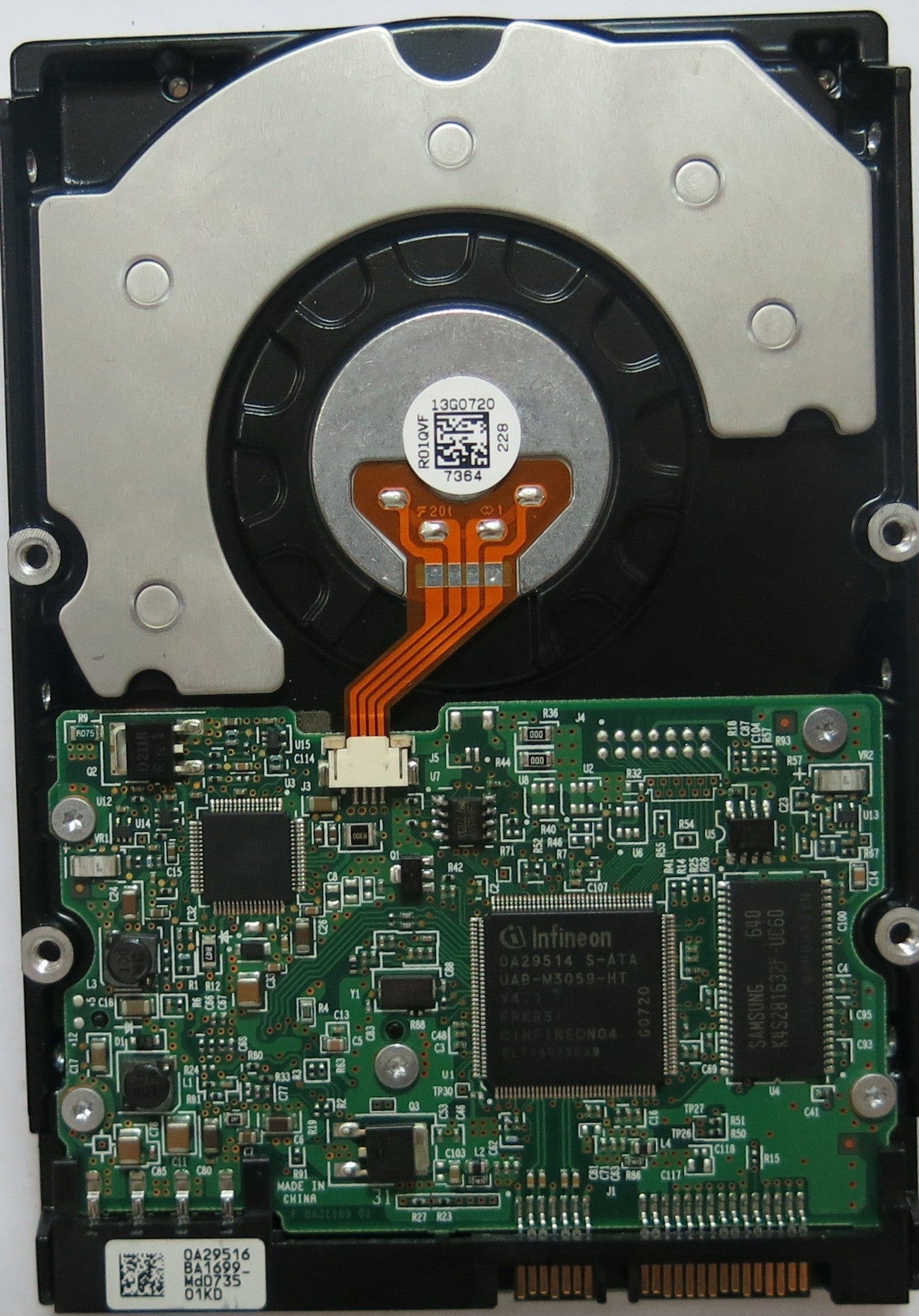HDS725050KLA360 PCB: F 0A31169 01 SERIAL: ZBHVV0NH MLC: BA1963 PN 0A32216  FW BA1963  500,GB