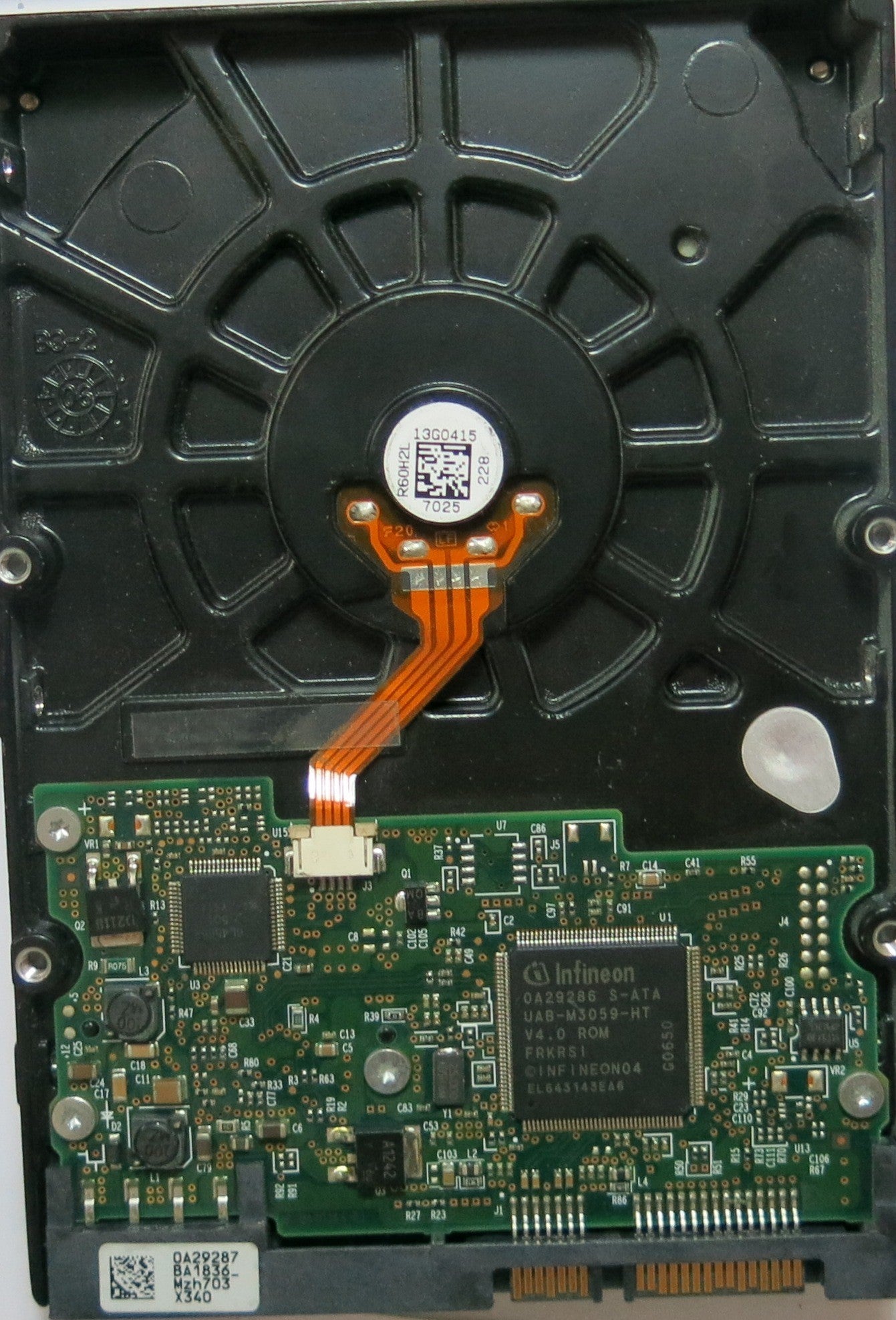 HDS728080PLA380 PCB: F 0A30363 01 SERIAL PF1B9BEKT83LTK MLC BA1468 PN 0A3148  FW BA1468  80,GB