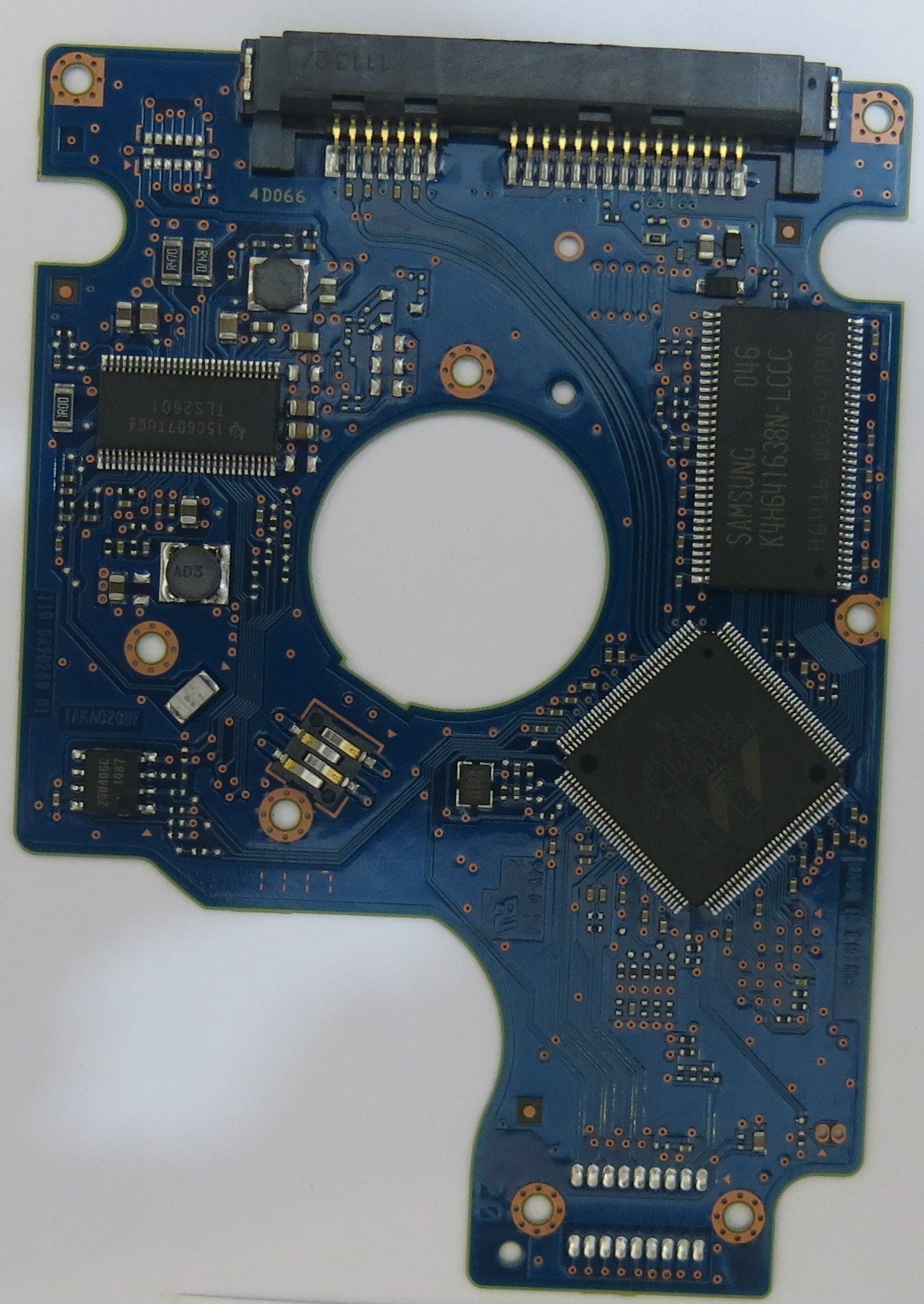 HITACHI HTS543216A7A384 MLC DA4024 220  0A90269 01 PCB