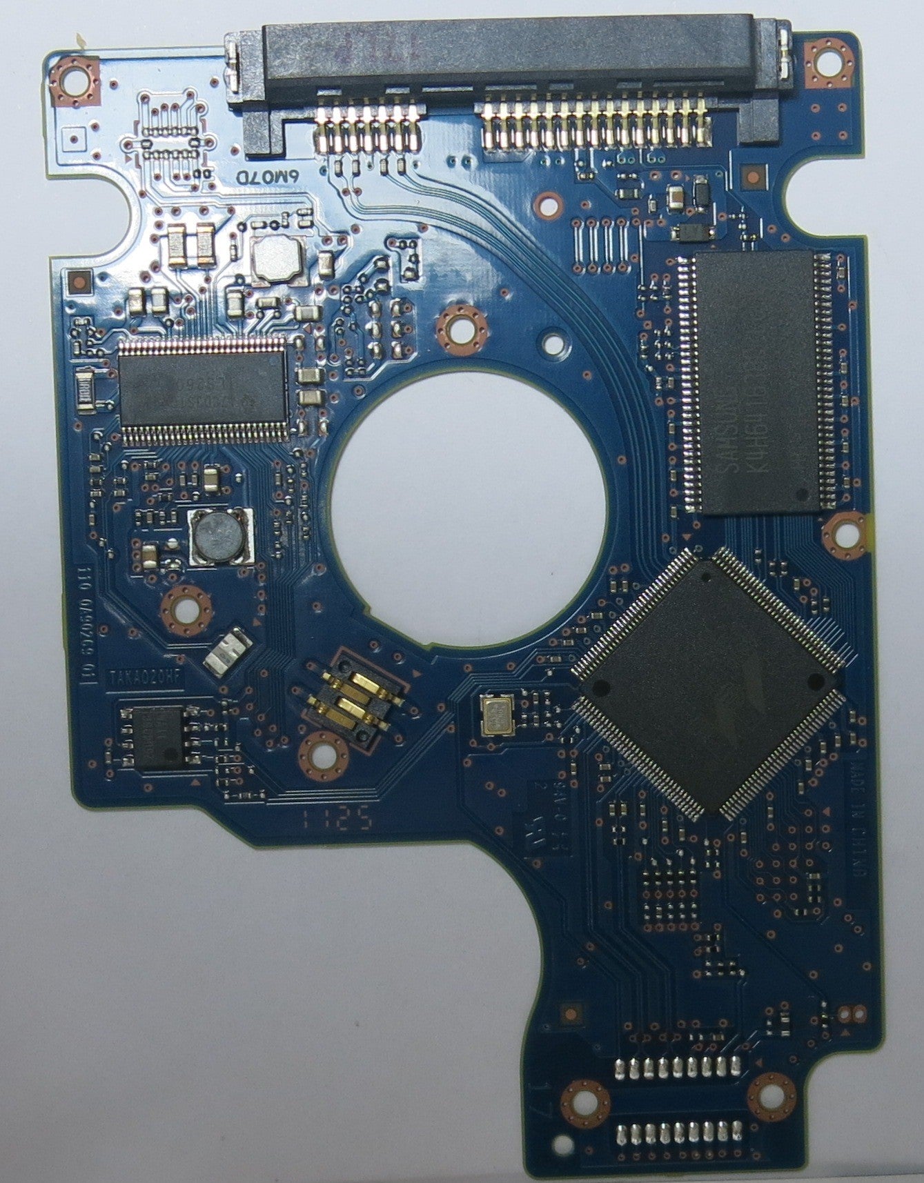 HITACHI HTS543216A7A384 MLC DA4024 220  0A90269 01 PCB