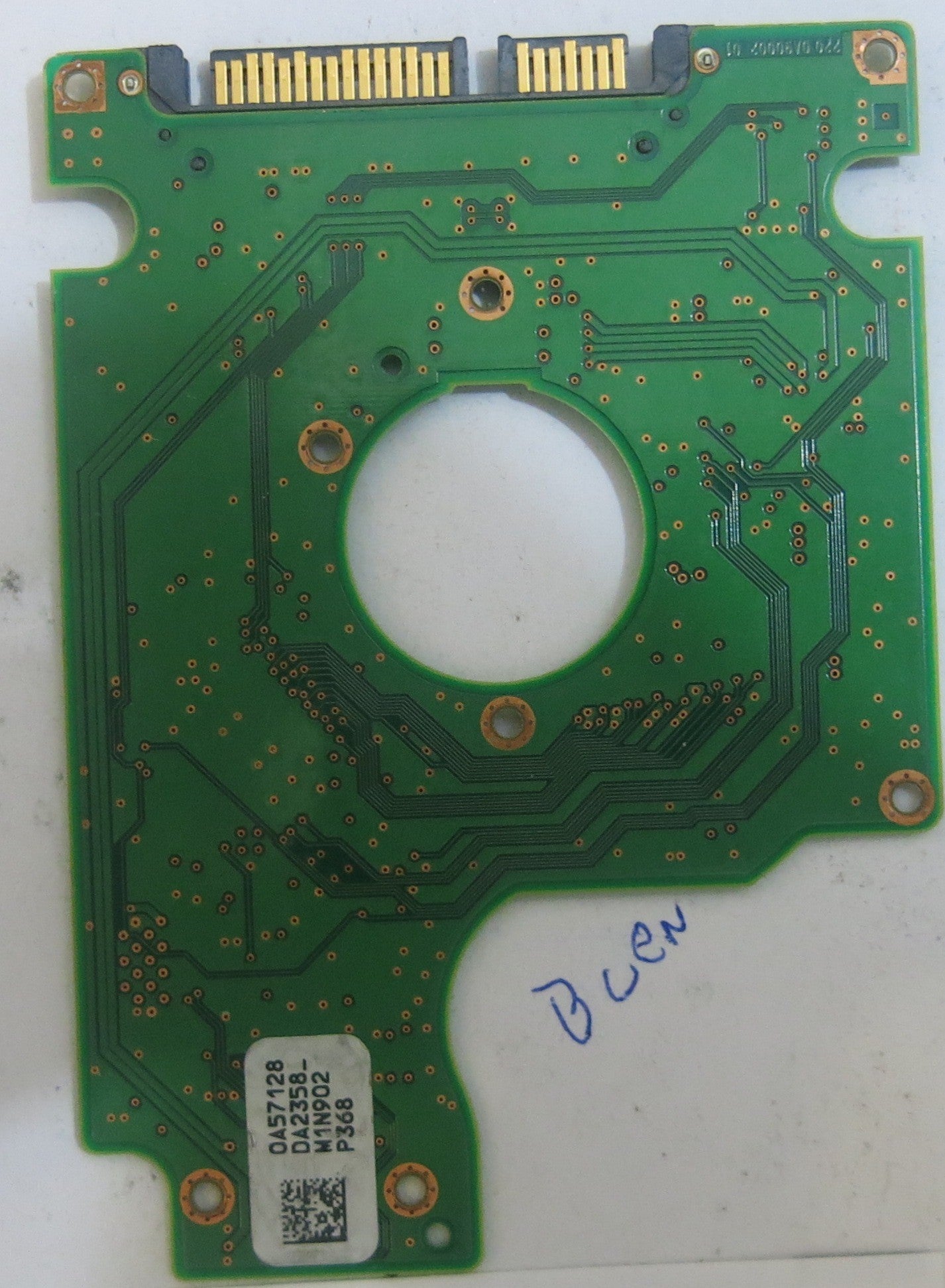 HITACHI HTS543225L9A300 MLCDA2352 220 0A90002 01 PCB