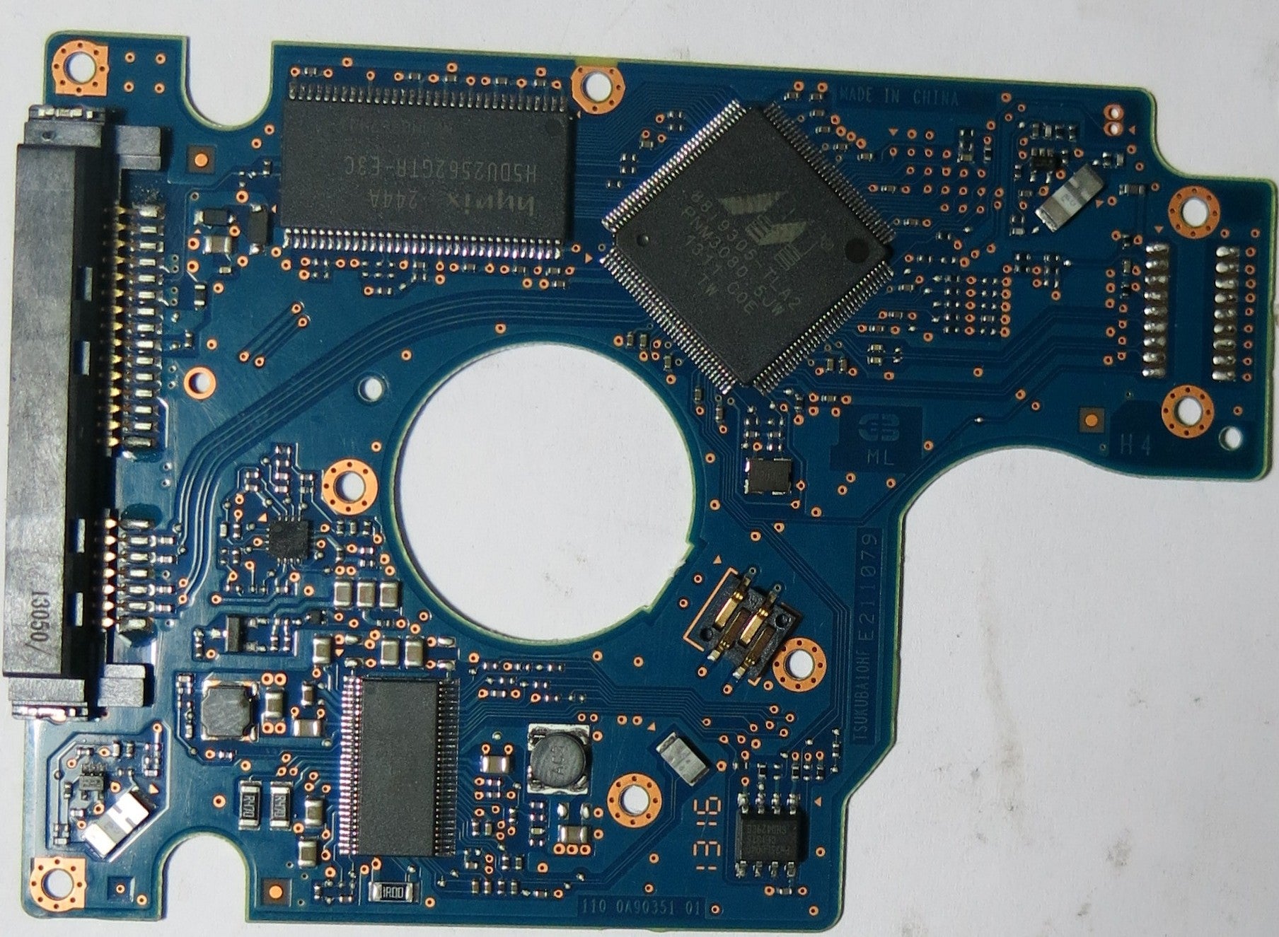 HITACHI HTS725050A7E630,  PCB