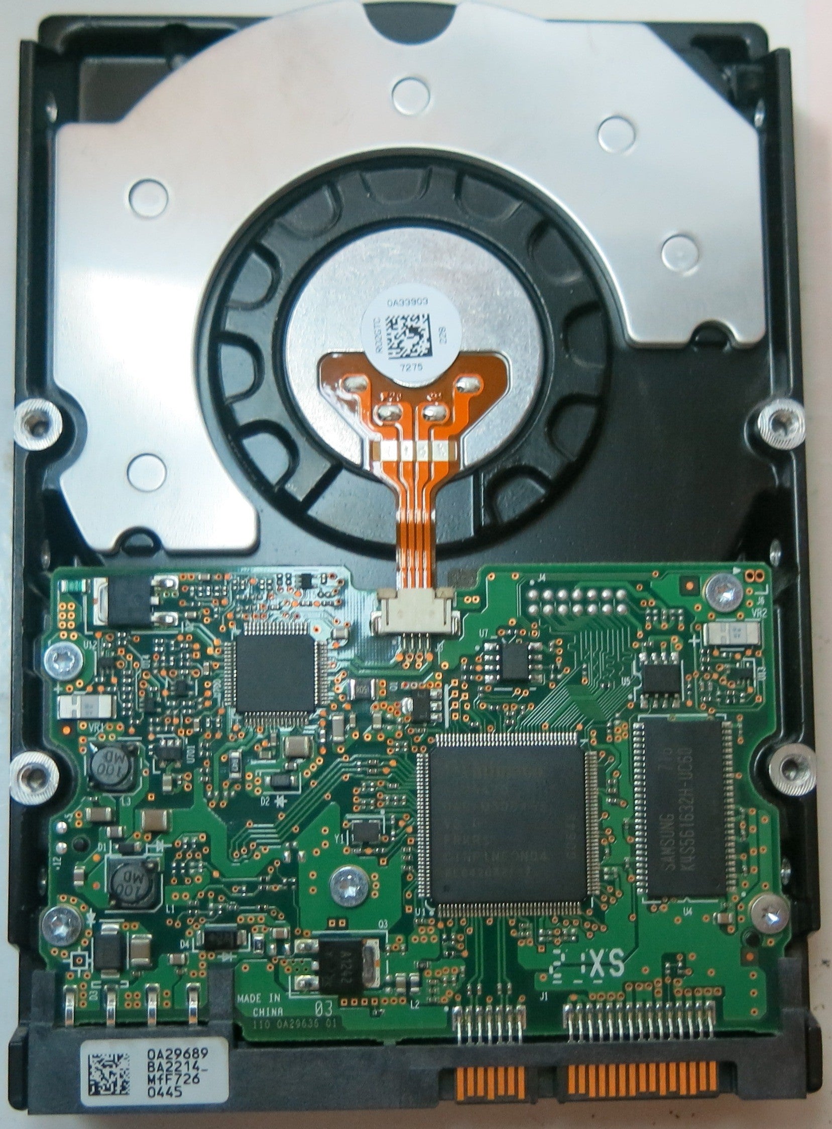 HUA721075KLA330 PCB: 110 0A29636 01 SERIAL NUMBER: P8G1X9LE PN 0A35771 FW BA2469 750 GB