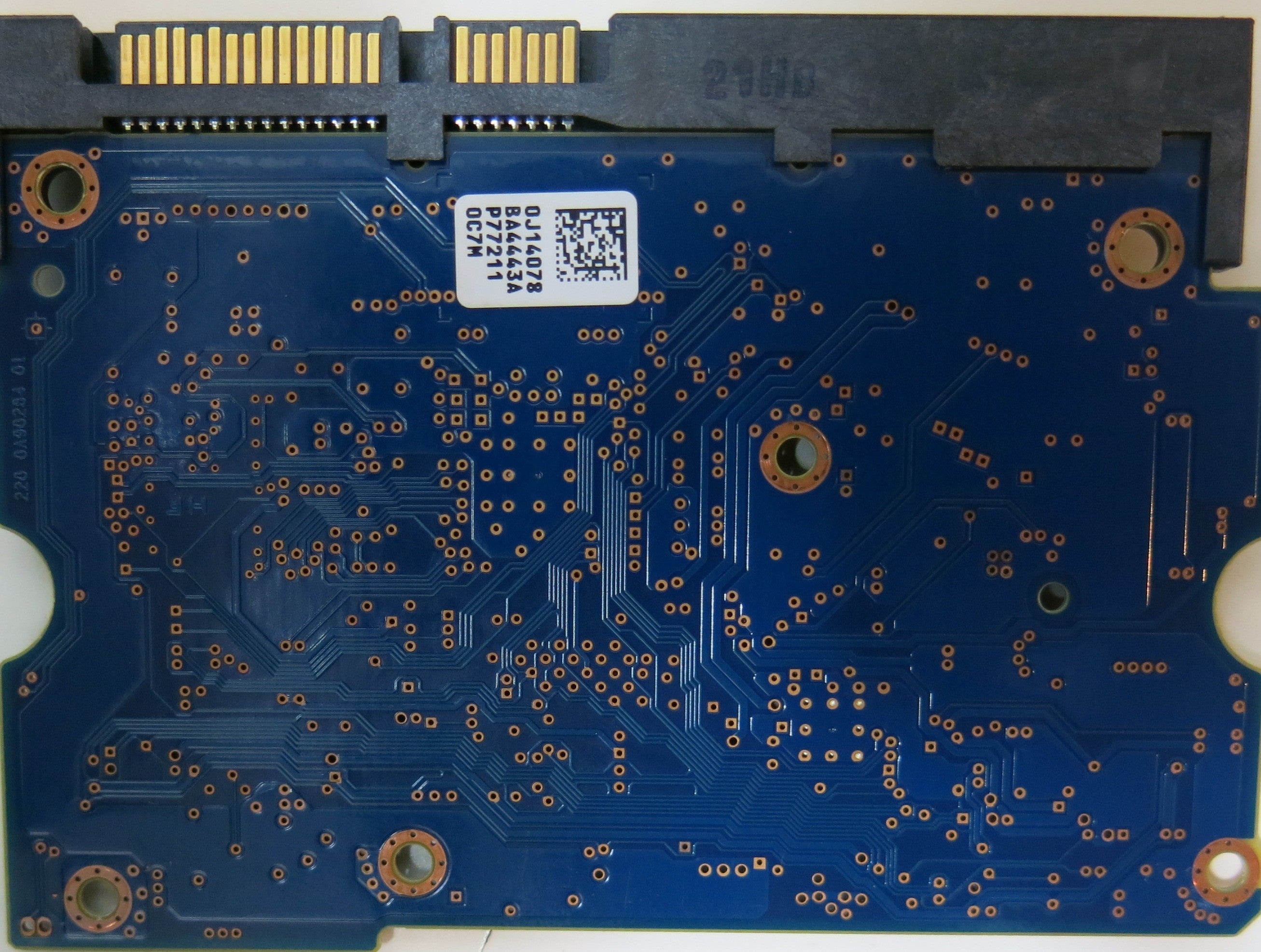HITACHI HUA723020ALA640,  PCB