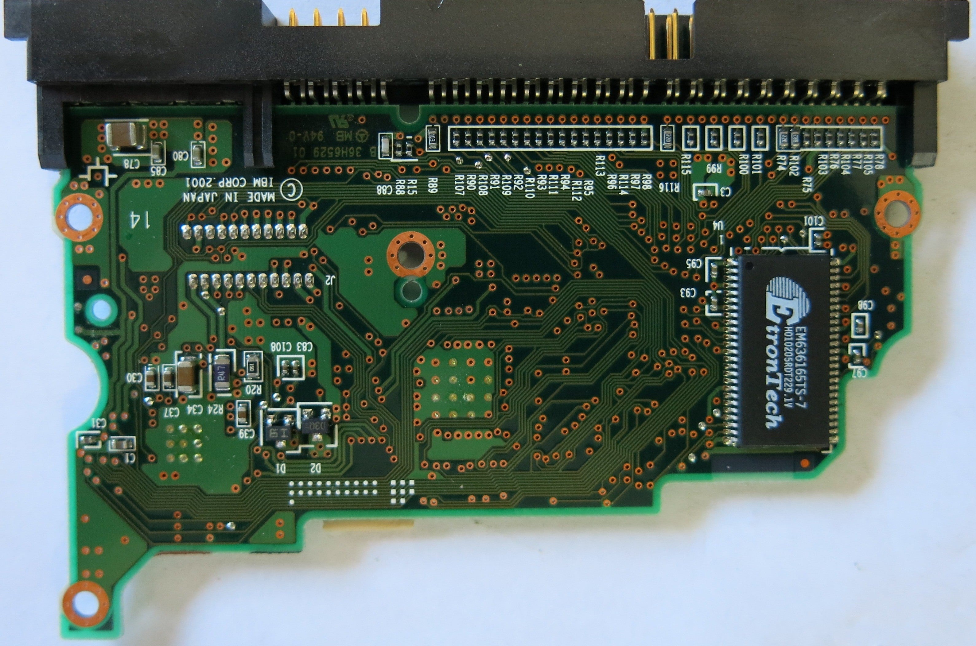 HITACHI IC35L060AVV207-0 P/N 133G0222 PCB F 36H65 29 01 SN VNVB02G2GTU26R