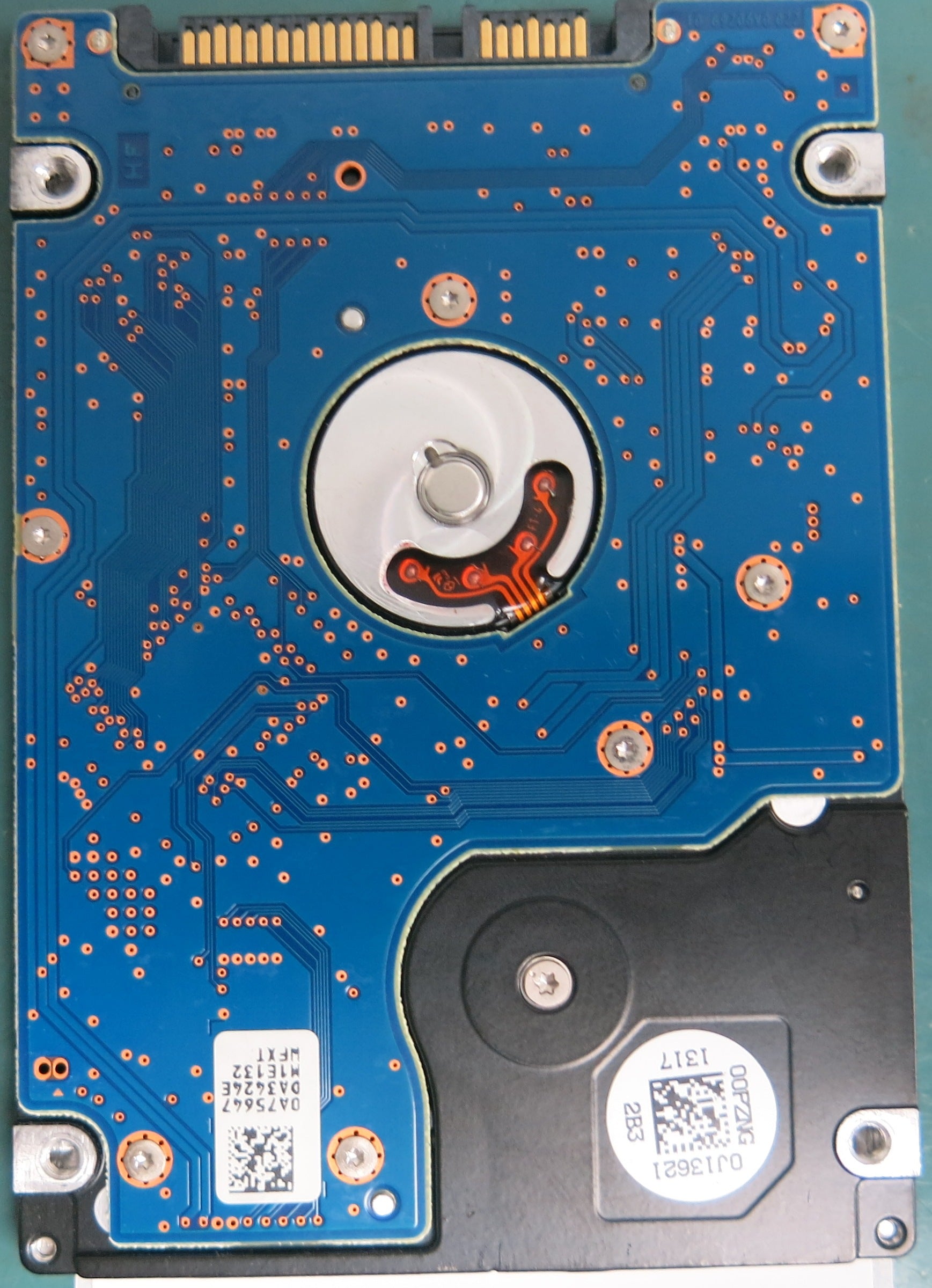 HTS543216A7A384, P/N: 0J18921, MLC: DA4024, 160GB 2.5