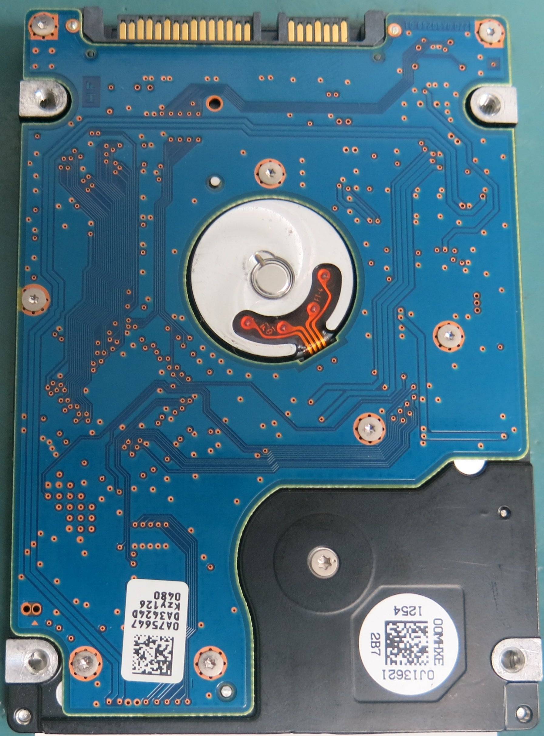 HTS543216A7A384, Serial Number: 110717E20A53460GYM7J, P/N: 0J18921, MLC: DA4024, 160GB 2.5
