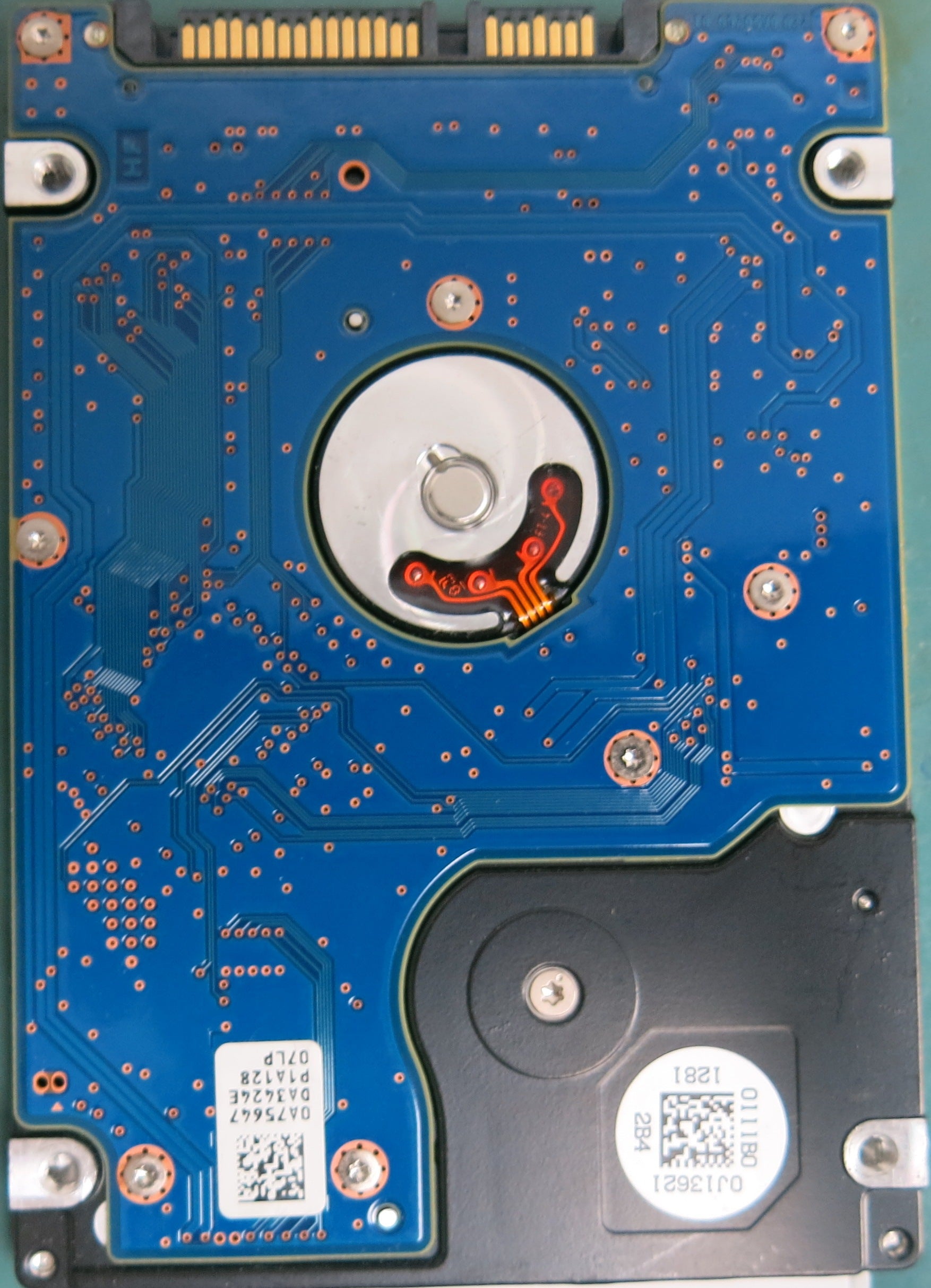 HTS543216A7A384, Serial Number: 110719E2025342DXWXGM, P/N: 0J18921, MLC: DA4024, 160GB 2.5