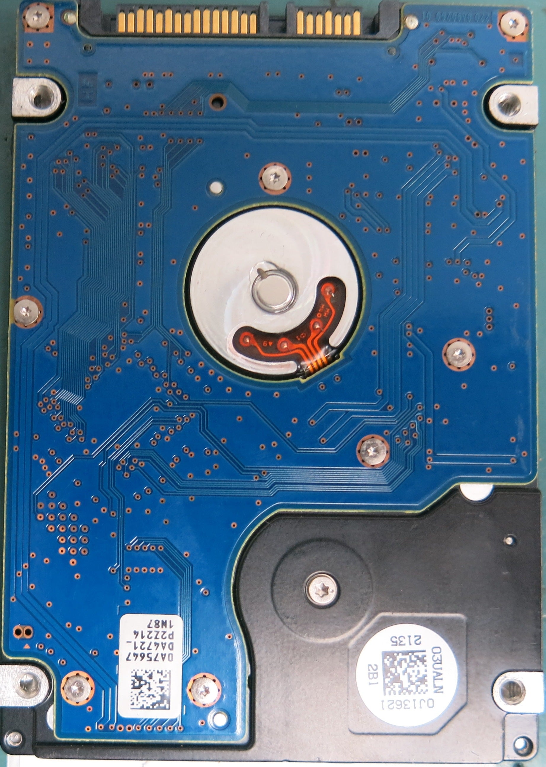 HTS543216A7A384, Serial Number: 120413E2015341DN6A5M, P/N: 0J18921, MLC: DA4024, 160GB 2.5