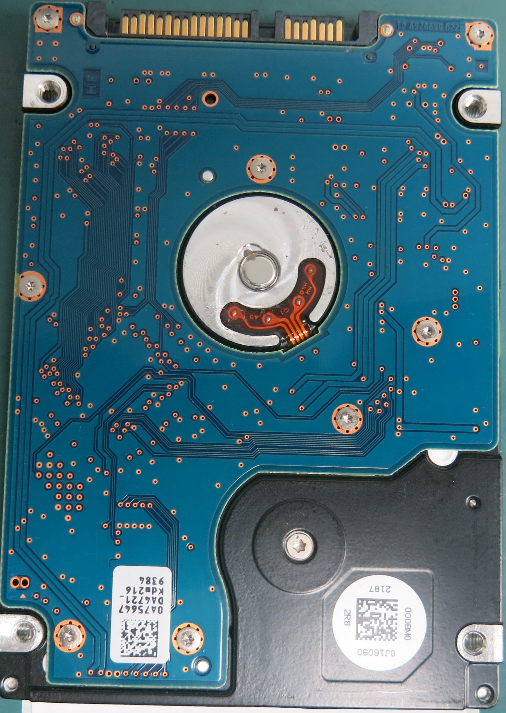 HTS543216A7A384, Serial Number: 120522E200534029K0TJ, P/N: 0J18921, MLC: DA4024, 160GB 2.5, PCB: 220 0A90269 01