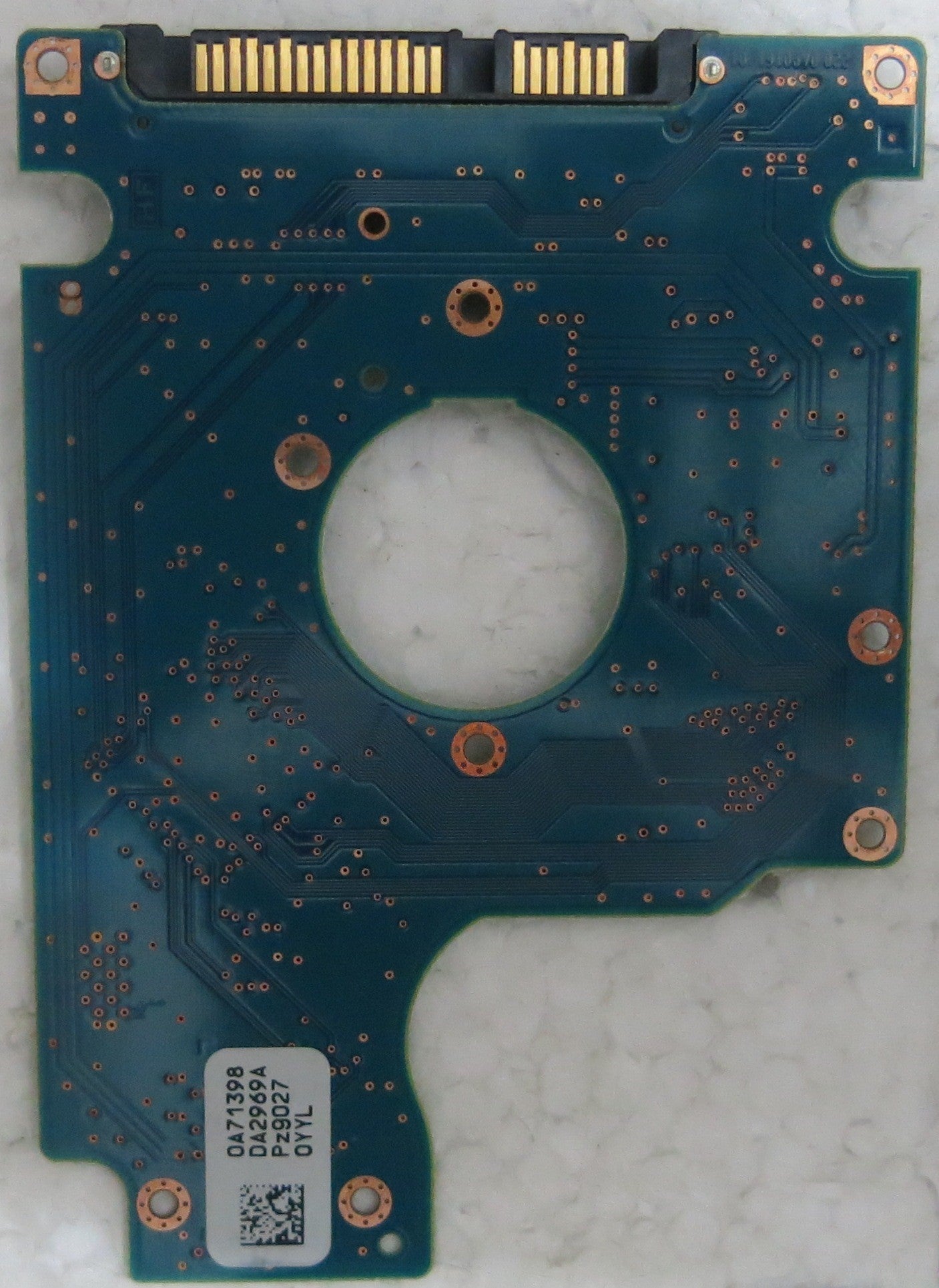 HTS545016B9SA00 PN 0A70451 MLC DA2987 220 OA90161 01 PCB