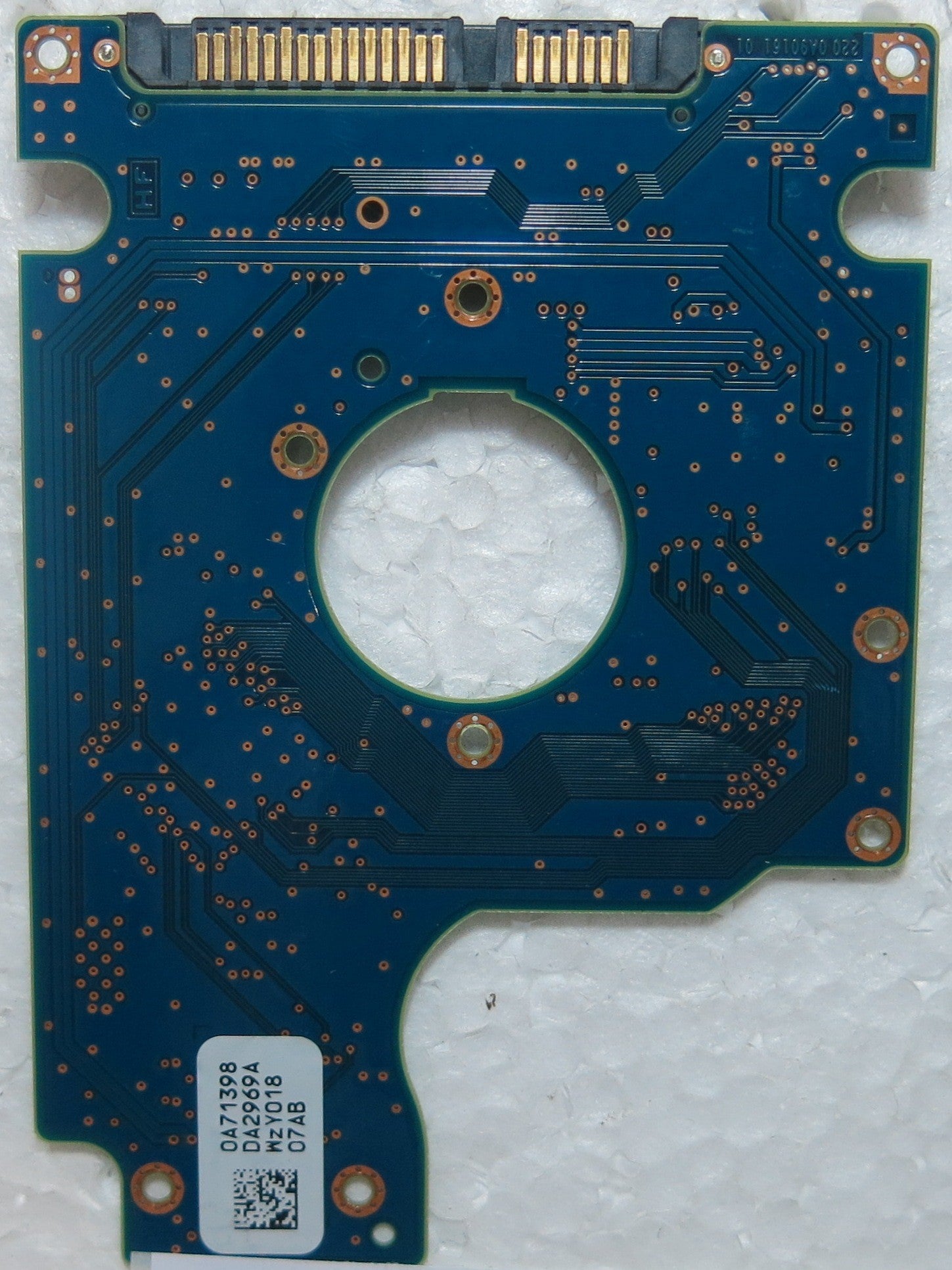 HTS545016B9SA00 PN 0A70451 MLC DA2987 220 OA90161 01 PCB