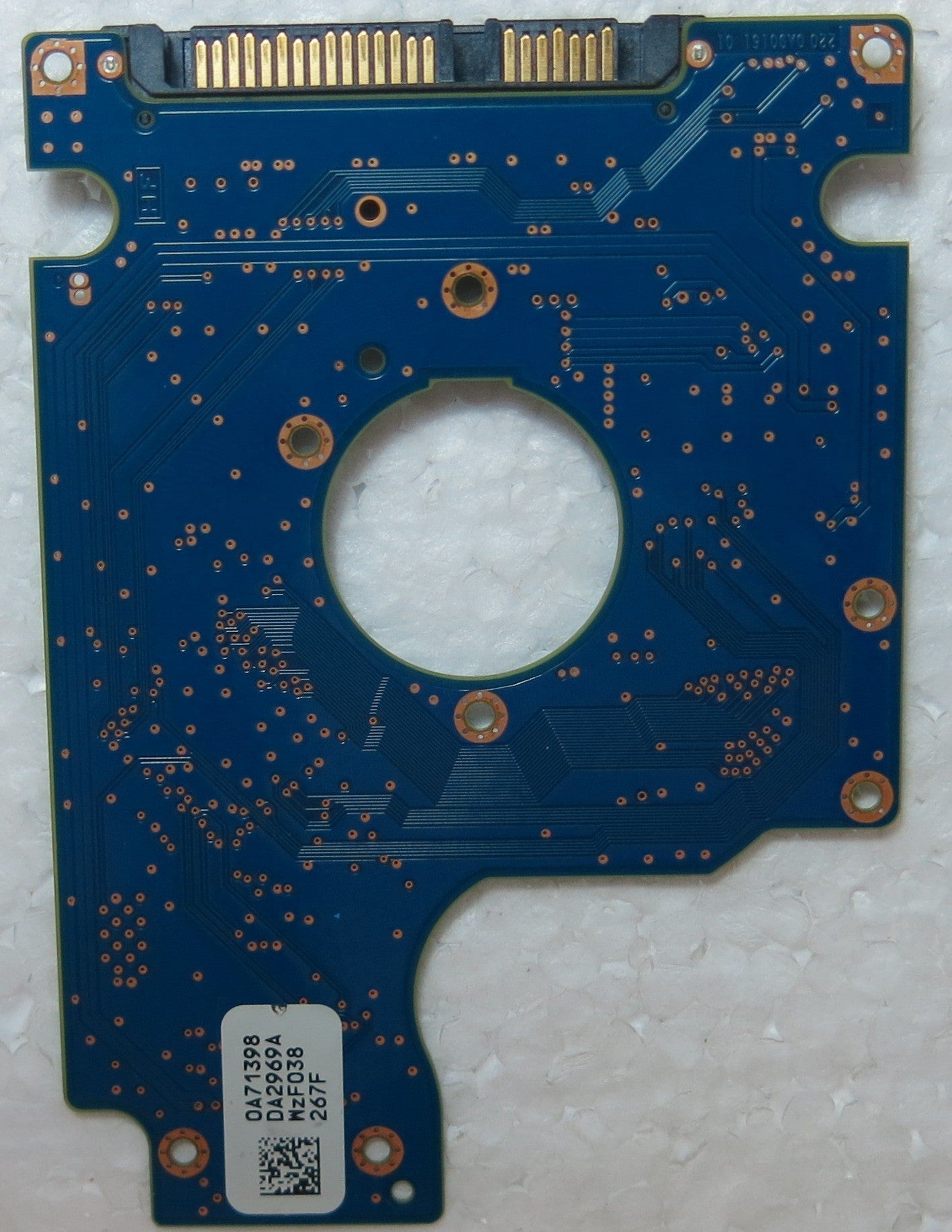 HTS545016B9SA00 PN 0A70451 MLC DA2987 220 OA90161 01 PCB