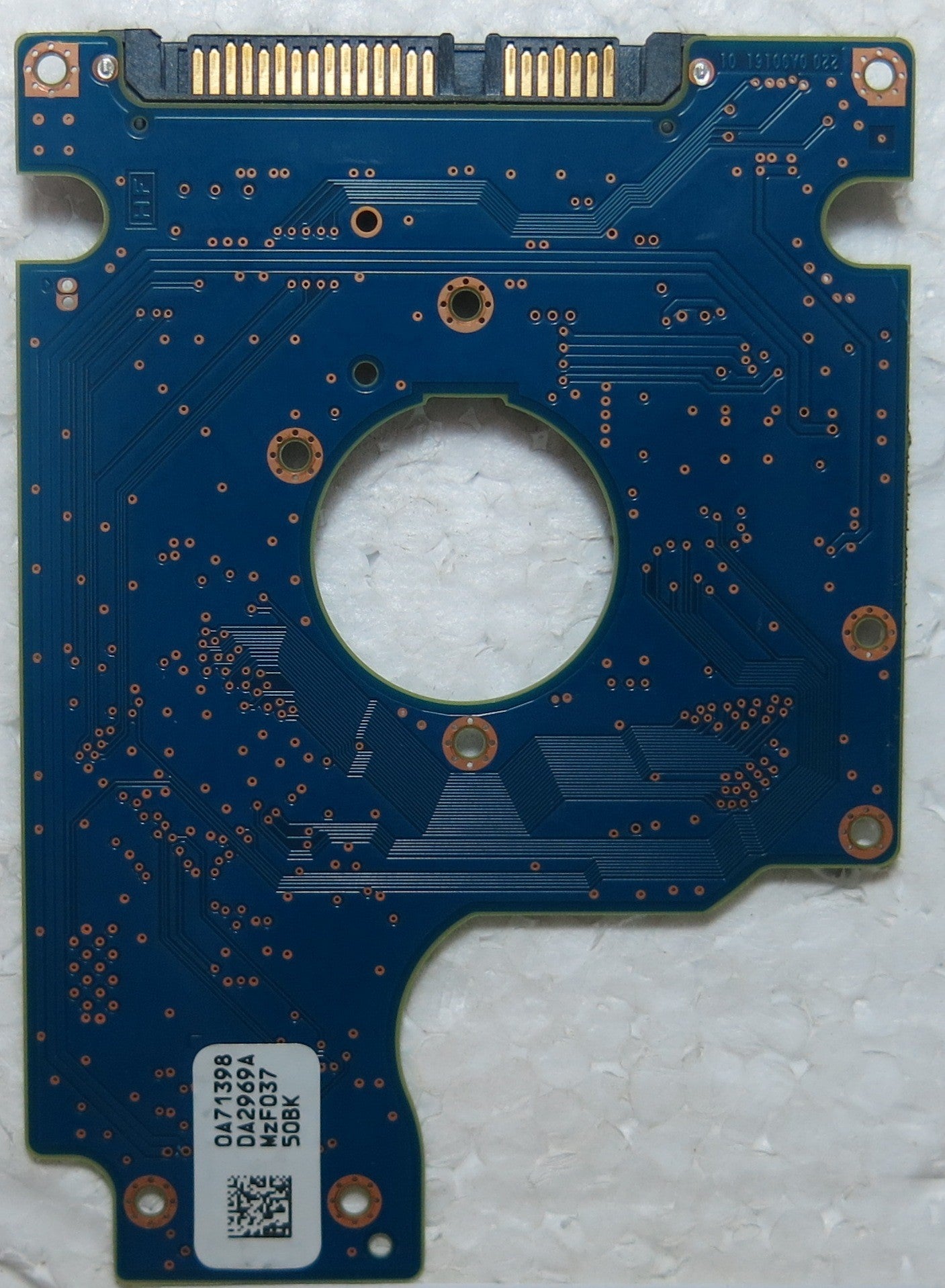 HTS545016B9SA00 PN 0A70451 MLC DA2987 220 OA90161 01 PCB