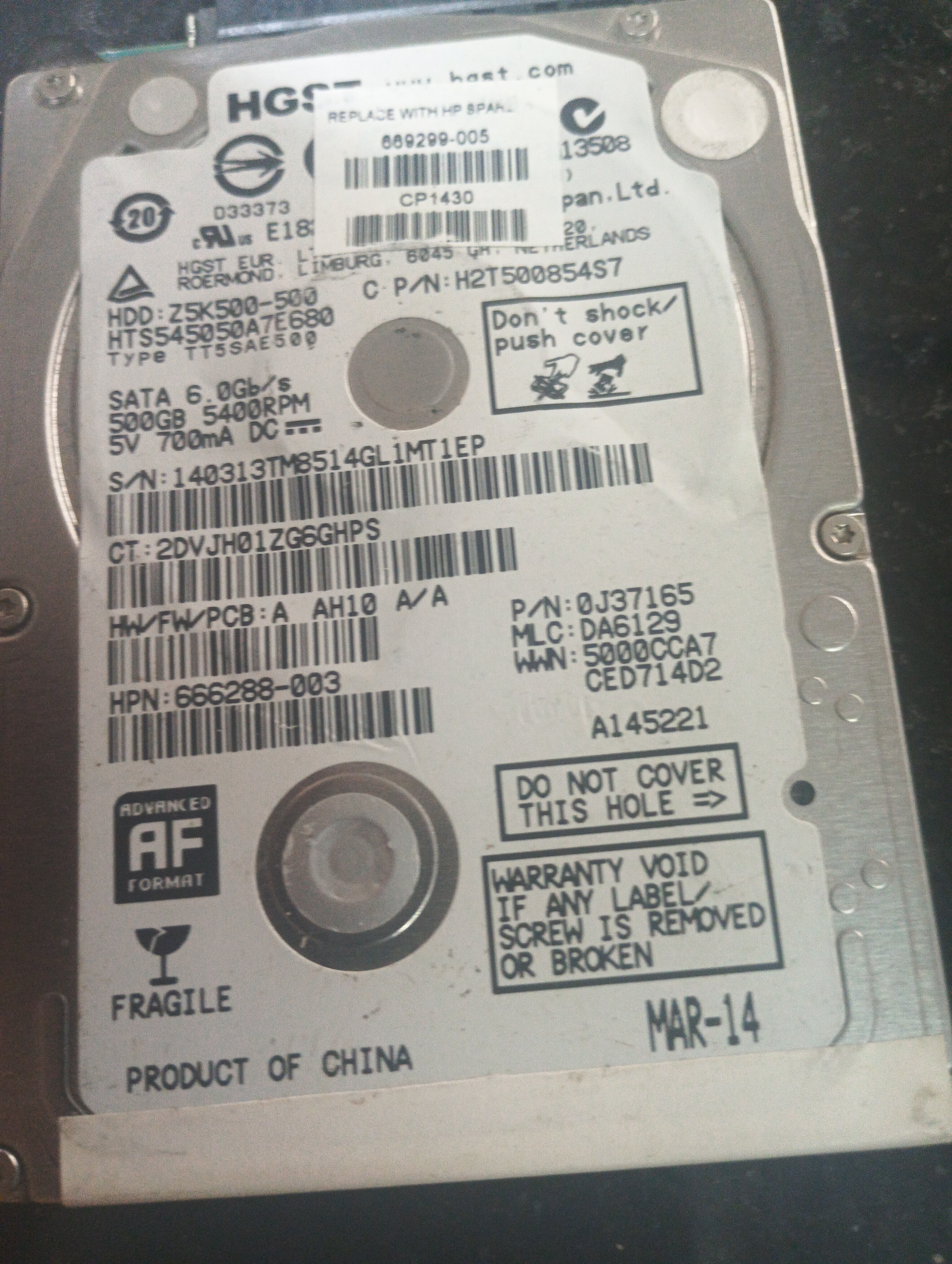 HTS545050A7E680,  P/N: 0J37165,  MLC: DA6129,  Serial: 140313TM8514GL1MT1EP,  500GB 2.5  PCB :220 0A90351 01