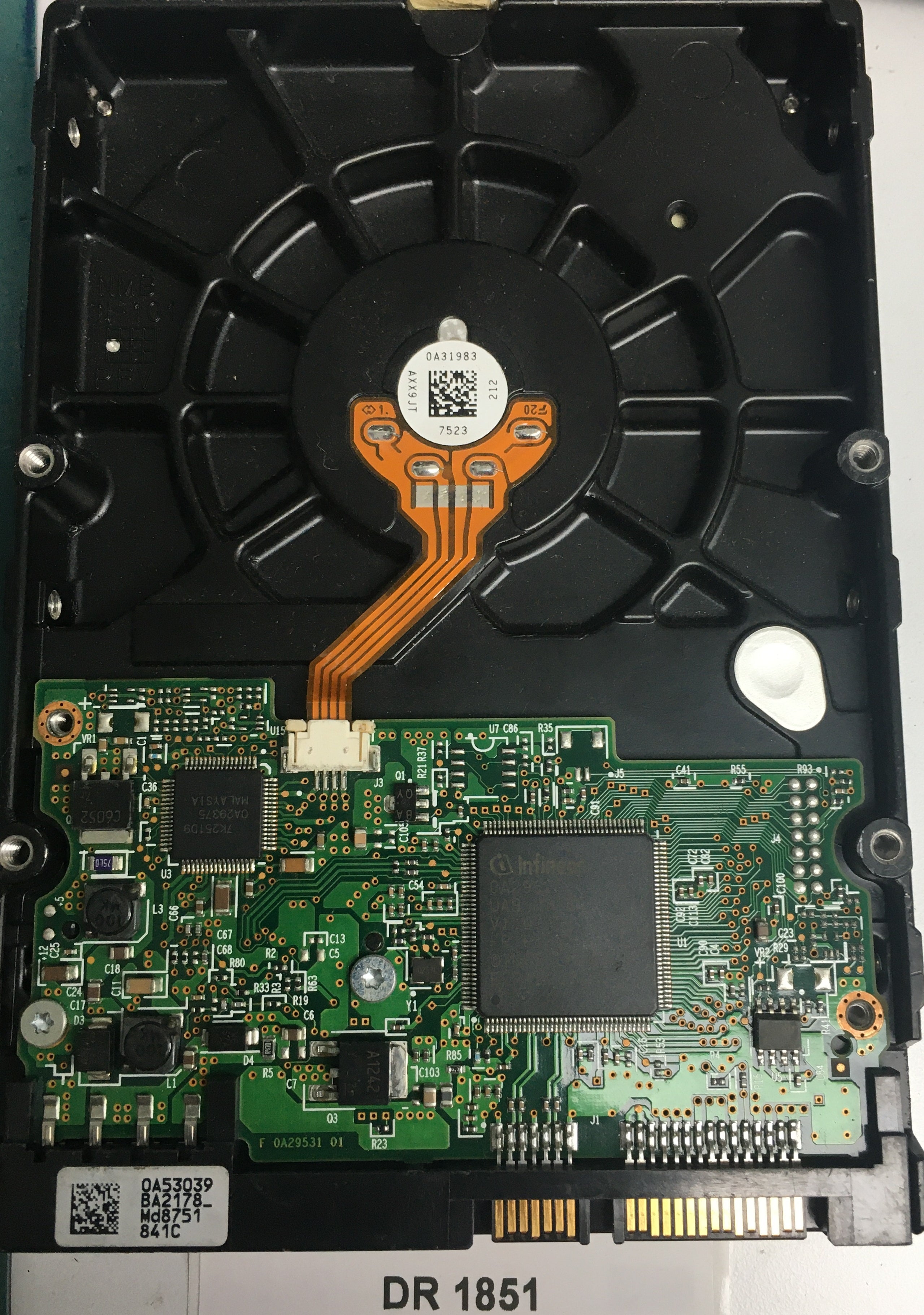 HTS721680PLA380, Serial Number: PVE131ZDSU9MZU, P/N: 0A33450, MLC: B2165, PCB: F 0A29531 01