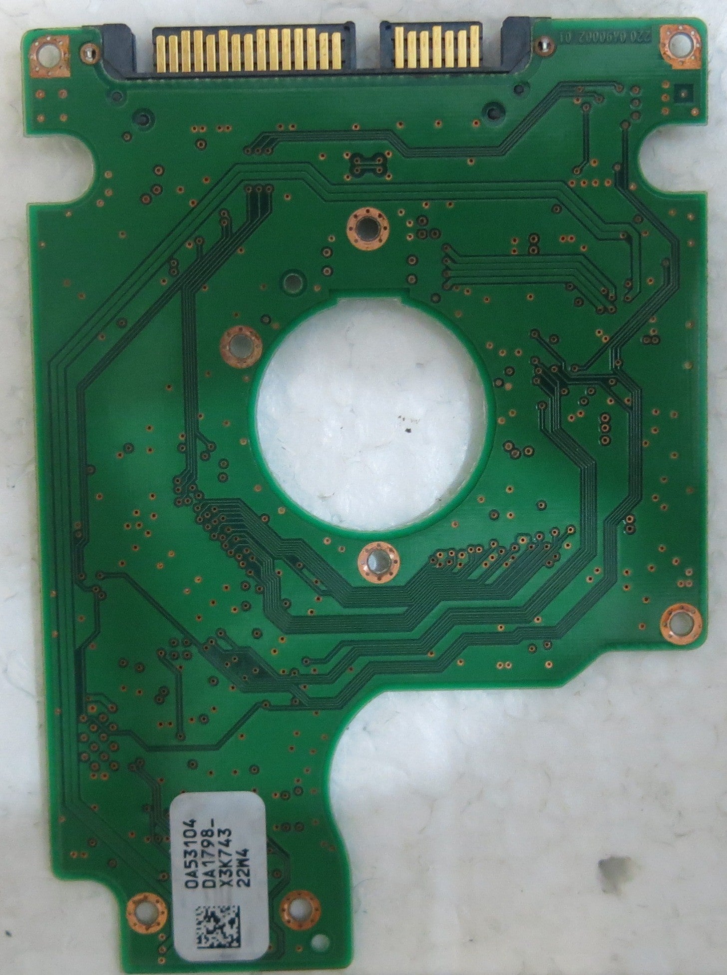 HTS722010K9SA00 PN 42T1056 MLC DA2141 220 0A90002 01 PCB