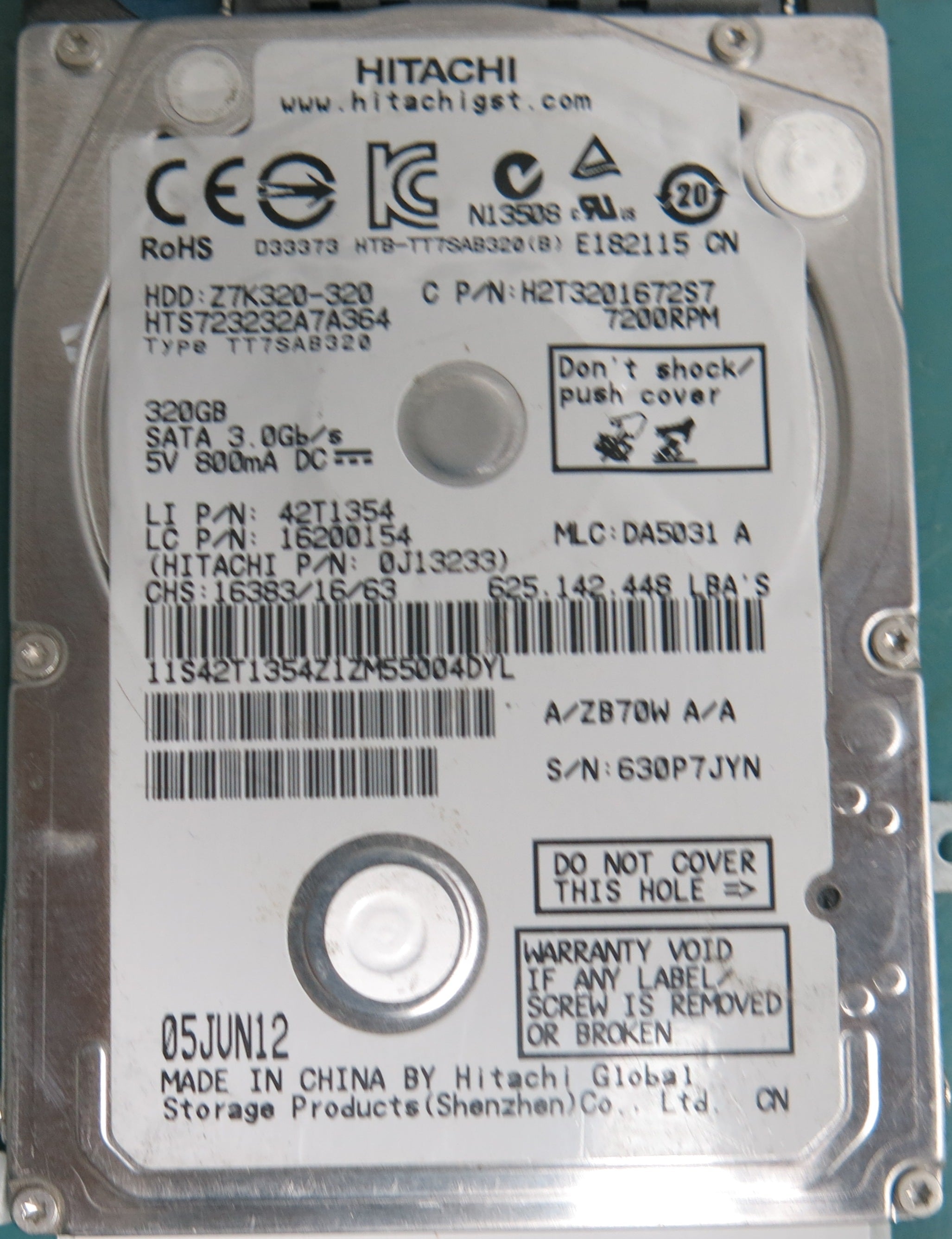 HTS723232A7A364, Serial Number: 11S42T1354Z1ZM55004DYL, P/N: 42T1354, MLC: DA5031 A, 320GB 2.5