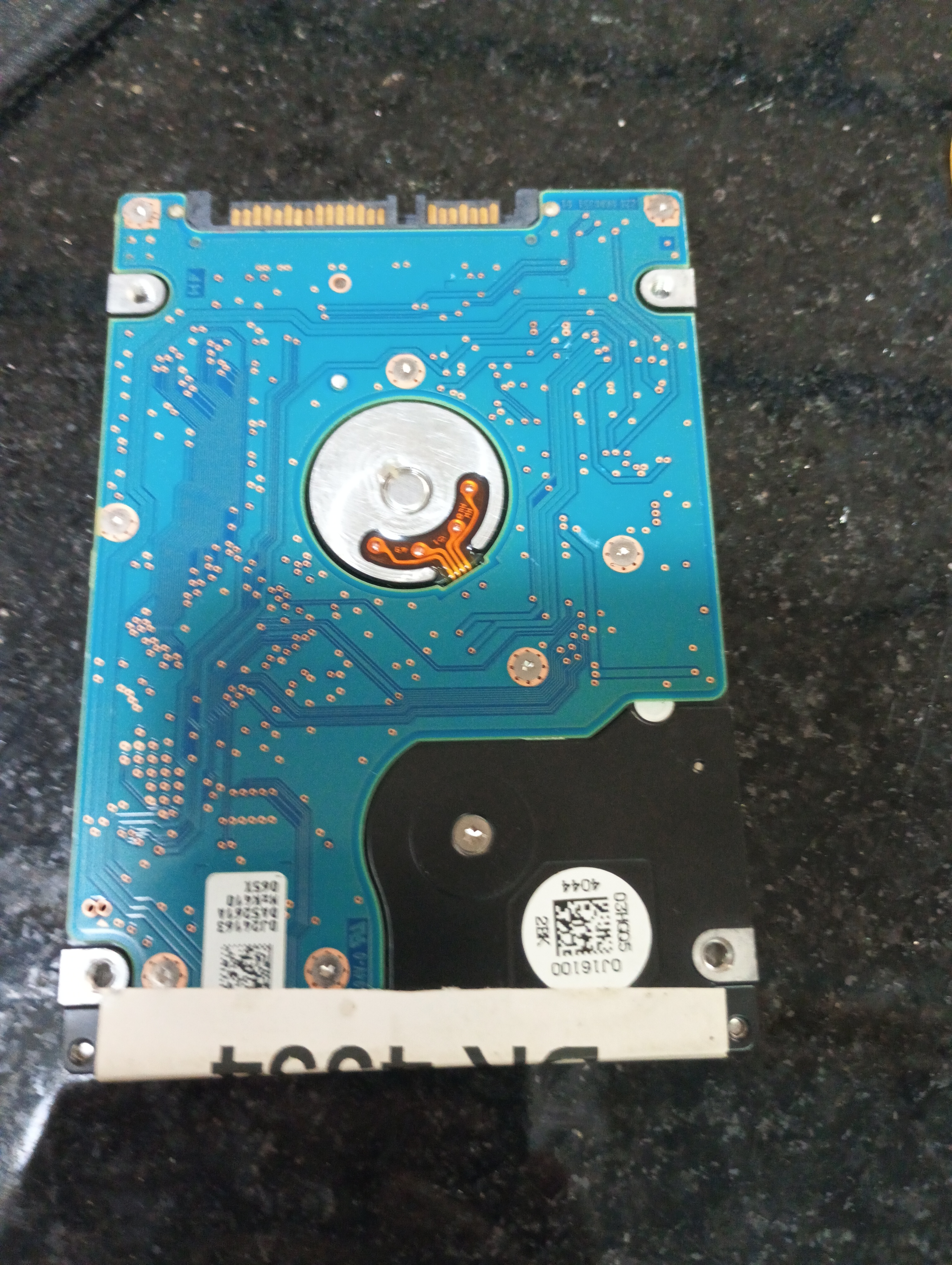 HTS725050A7E630,  P/N: 0J32735,  Serial: WH29J9KL,  500GB 2.5  PCB:220 0A90351 01