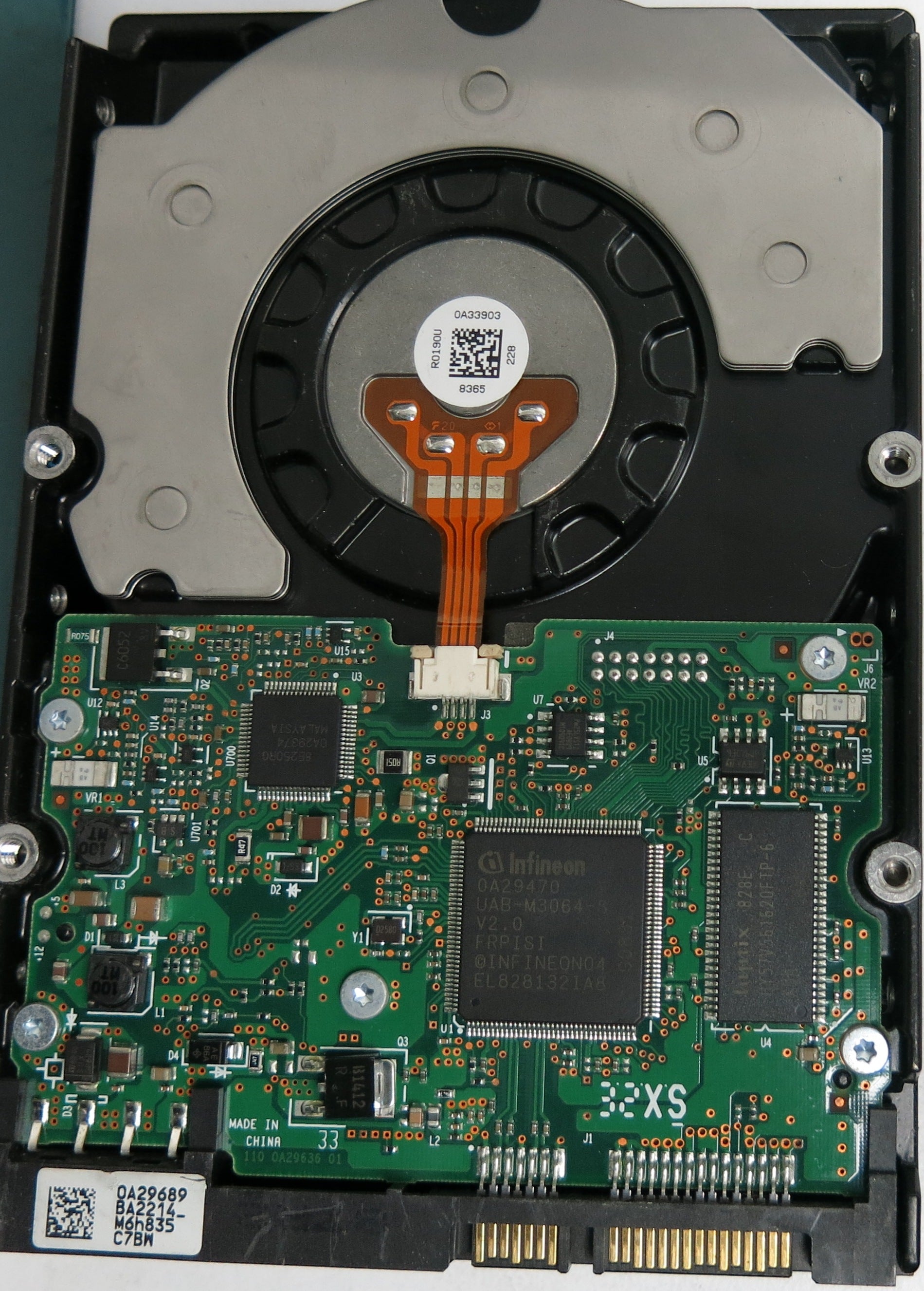 HUA721050KLA330, Serial Number: P6GHYN5F, P/N: 0A35000, MLC: BA2588, 500GB 3.5, PCB: 110 0A29636 01