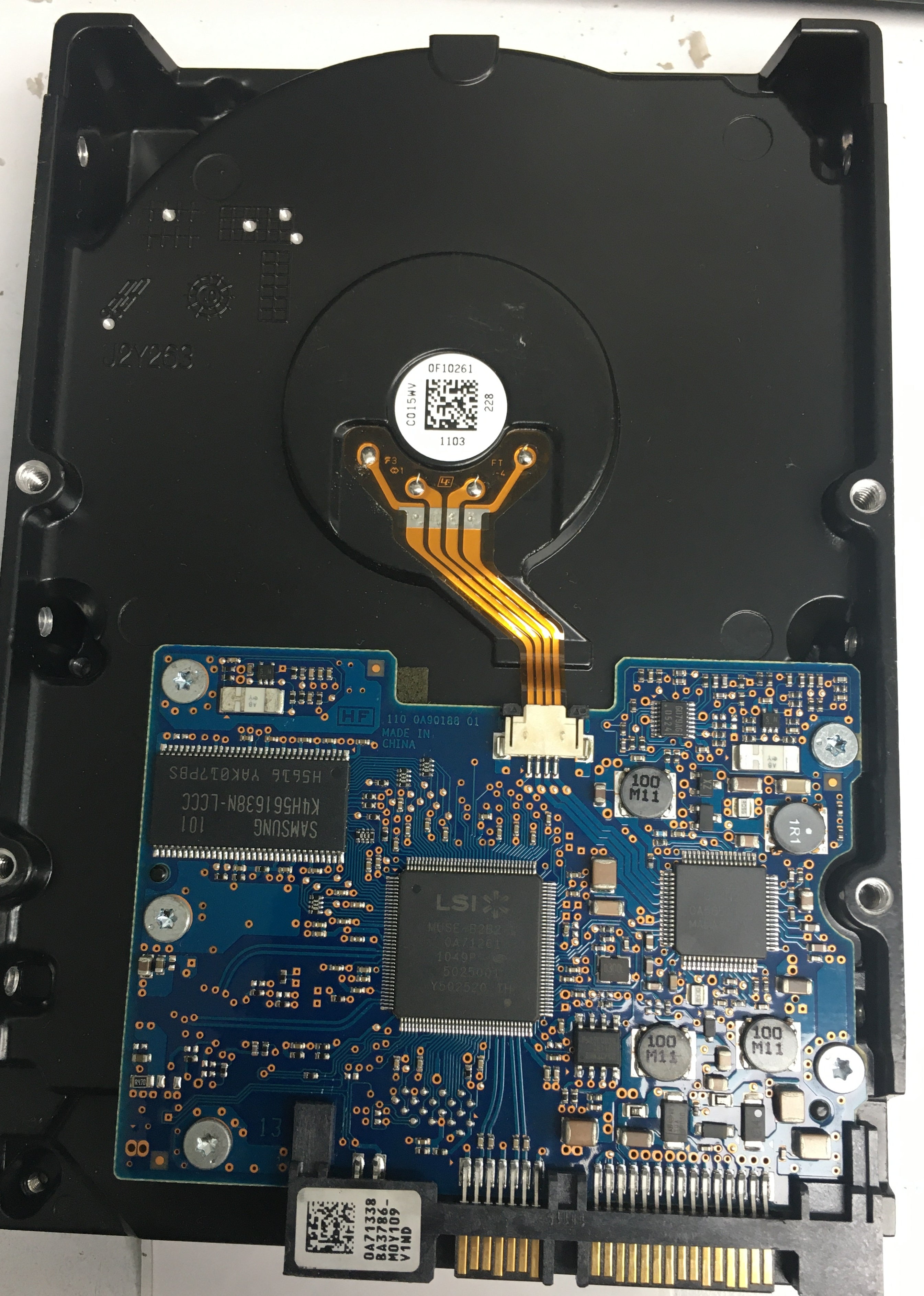 HUA722010CLA330, Serial Number: HZ2W4TTL, P/N: JPT3EA, MLC: JPT3EA, 1TB 3.5, PCB: 110 0A90188 01