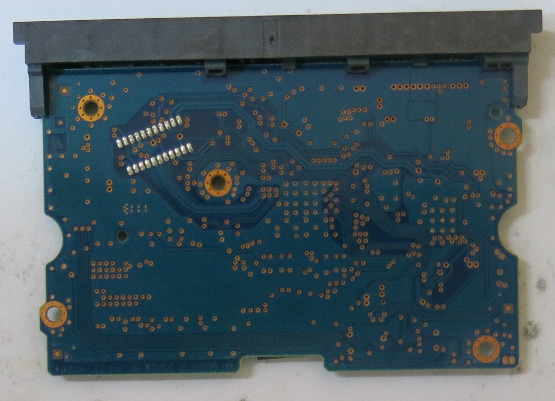 HUA722020ALA331 PN 0F10629 110 0A9201 01 PCB