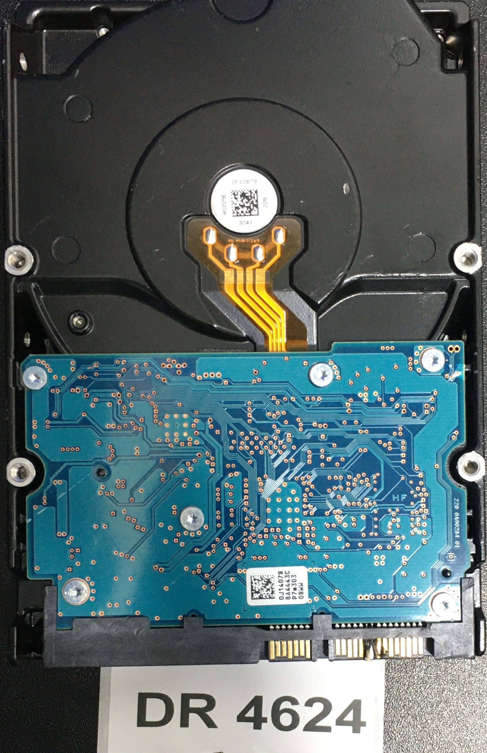 HUA723020ALA640,  P/N: 0F14992,  MLC: MRK870,  Serial: YGJSVS2C,  2000GB 3.5  PCB : 220 0A90284 01,