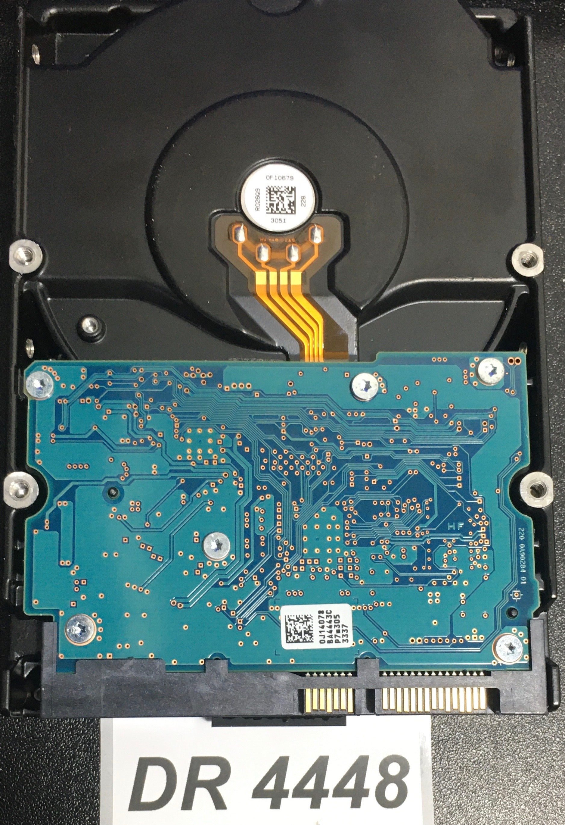 HUA723020ALA640 P/N:  0F14992   Serial:YFJUSXNB   2000GB 3.5  PCB: 220 0A90284 01 REV A