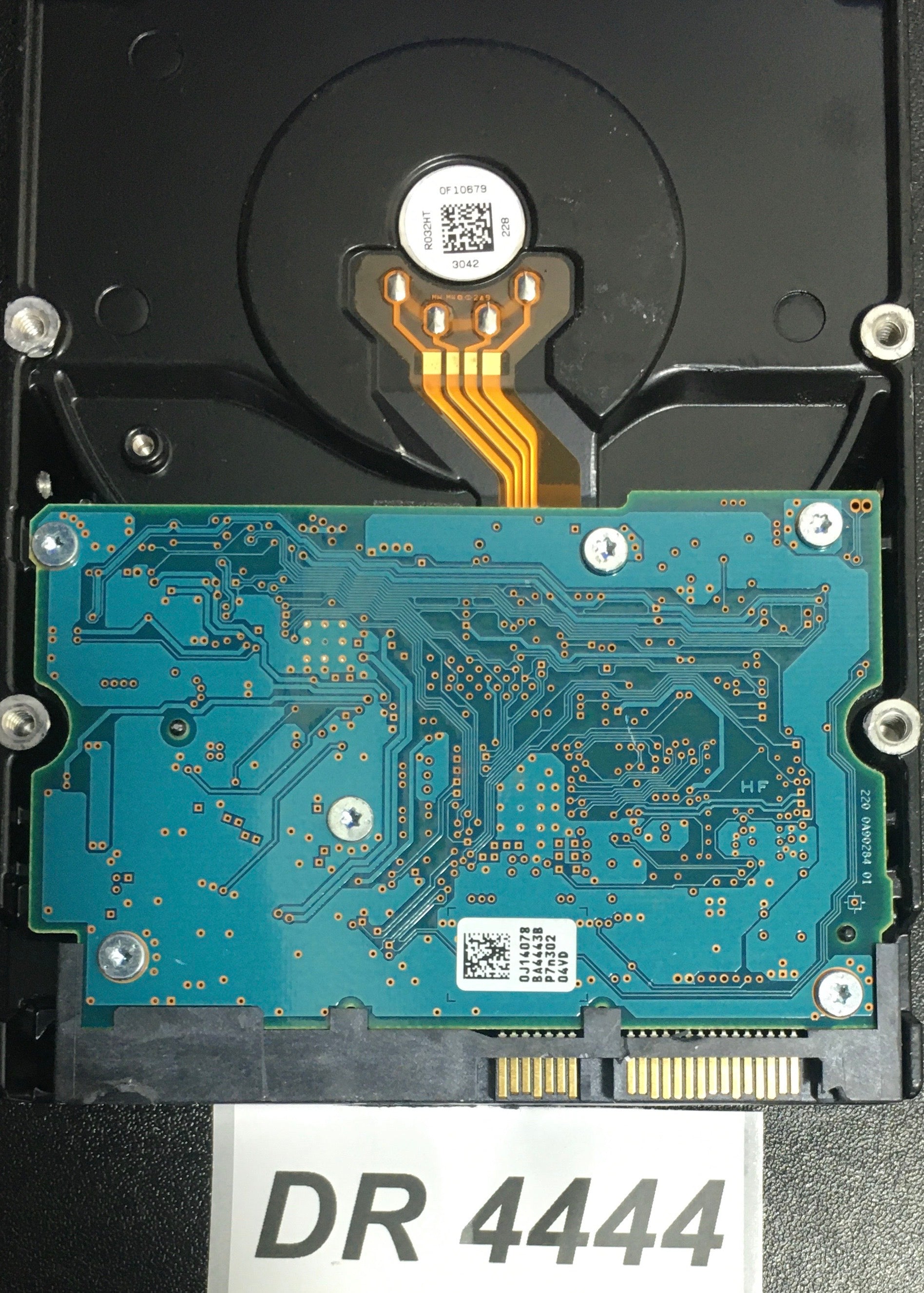 HUA723020ALA640 P/N:  0F14992   Serial:YGJSX4RC   2000GB 3.5  PCB: 220 0A90284 01 REV A