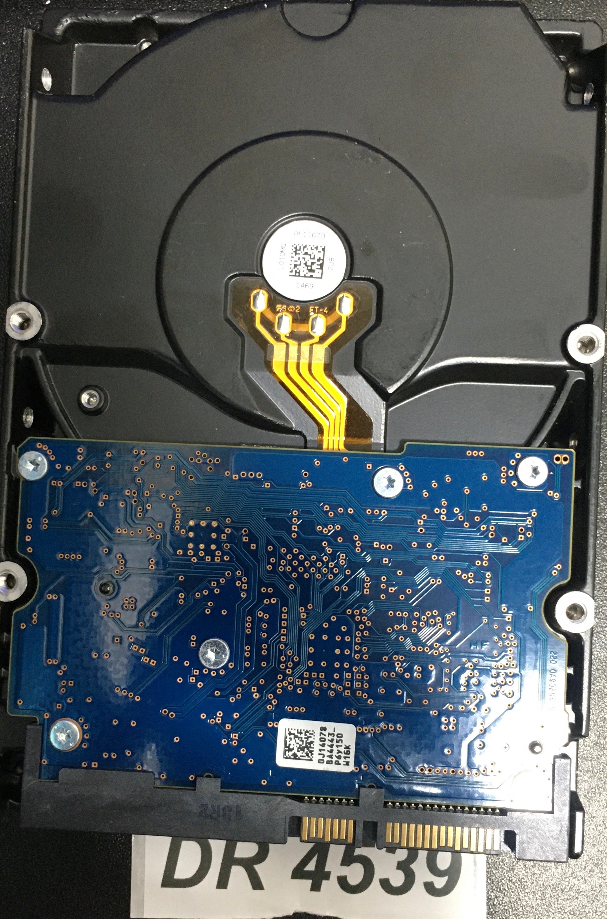 HUA723020ALA640  P/N: 638516'001  Serial: YGG9LJGA  20000GB 3.5  220 0A90264 01PCB :- REV A