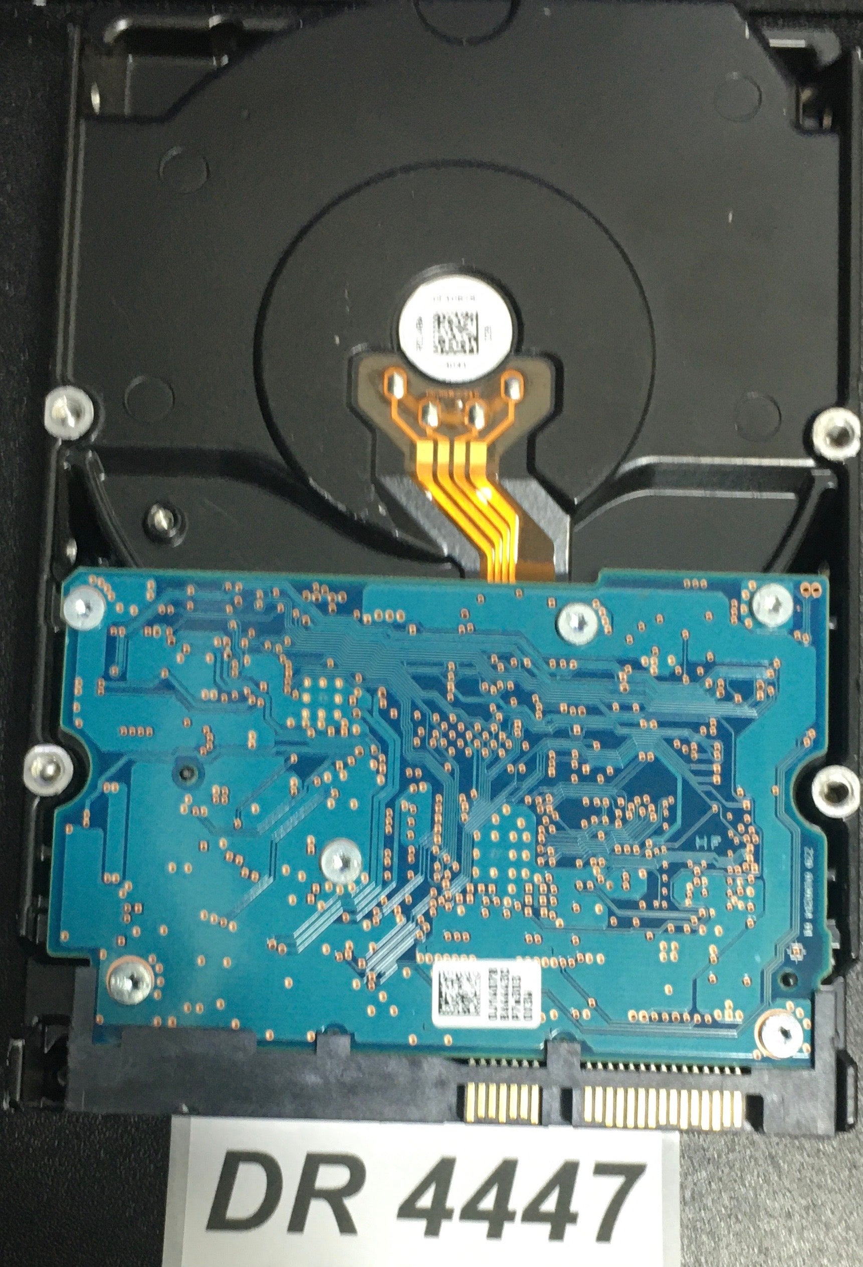 HUA723020ALA640 P/N:  OF14992   Serial:YGJSVP0C   2000GB 3.5  PCB: 220 0A90284 01 REV A